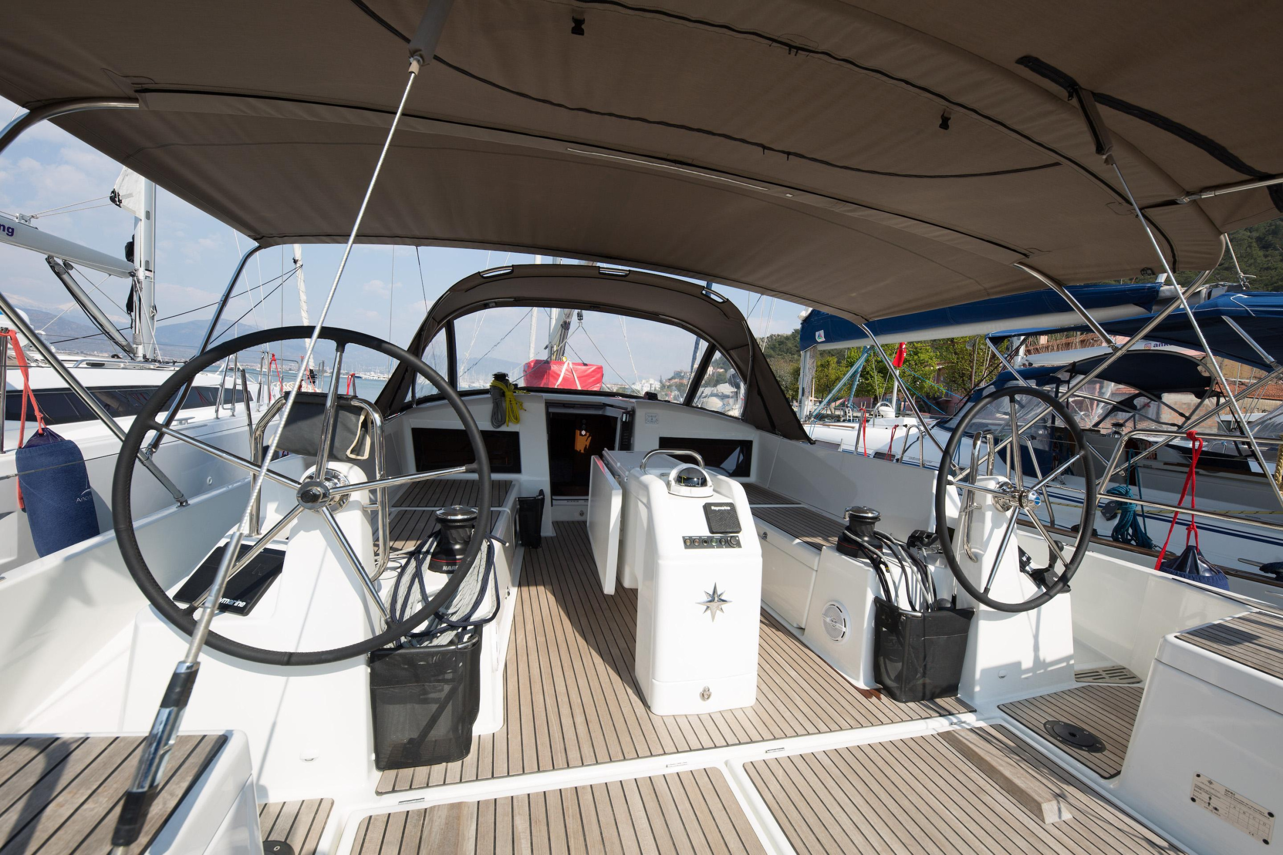 Sun Odyssey 440 — photo 8