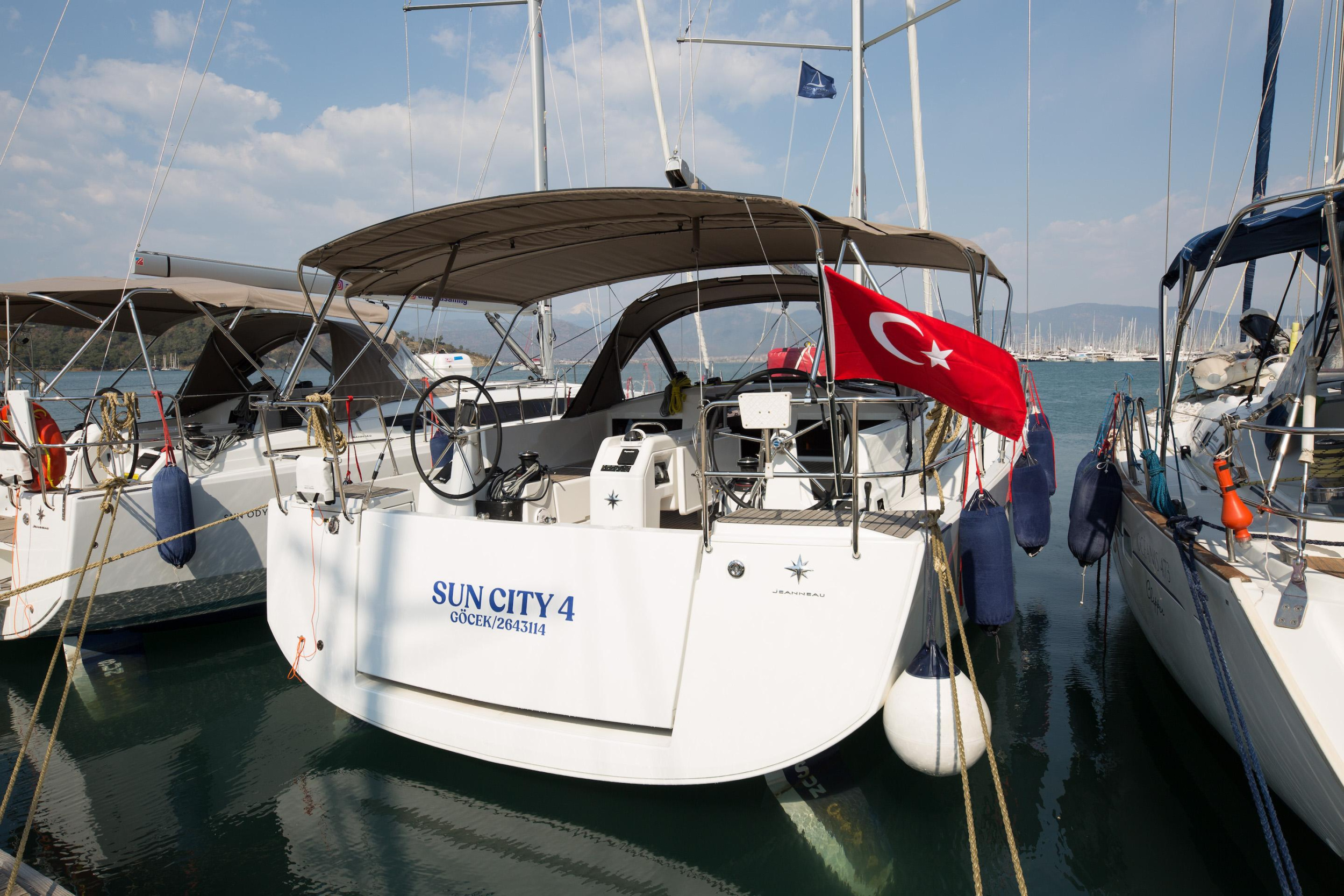 Sun Odyssey 440 — photo 4
