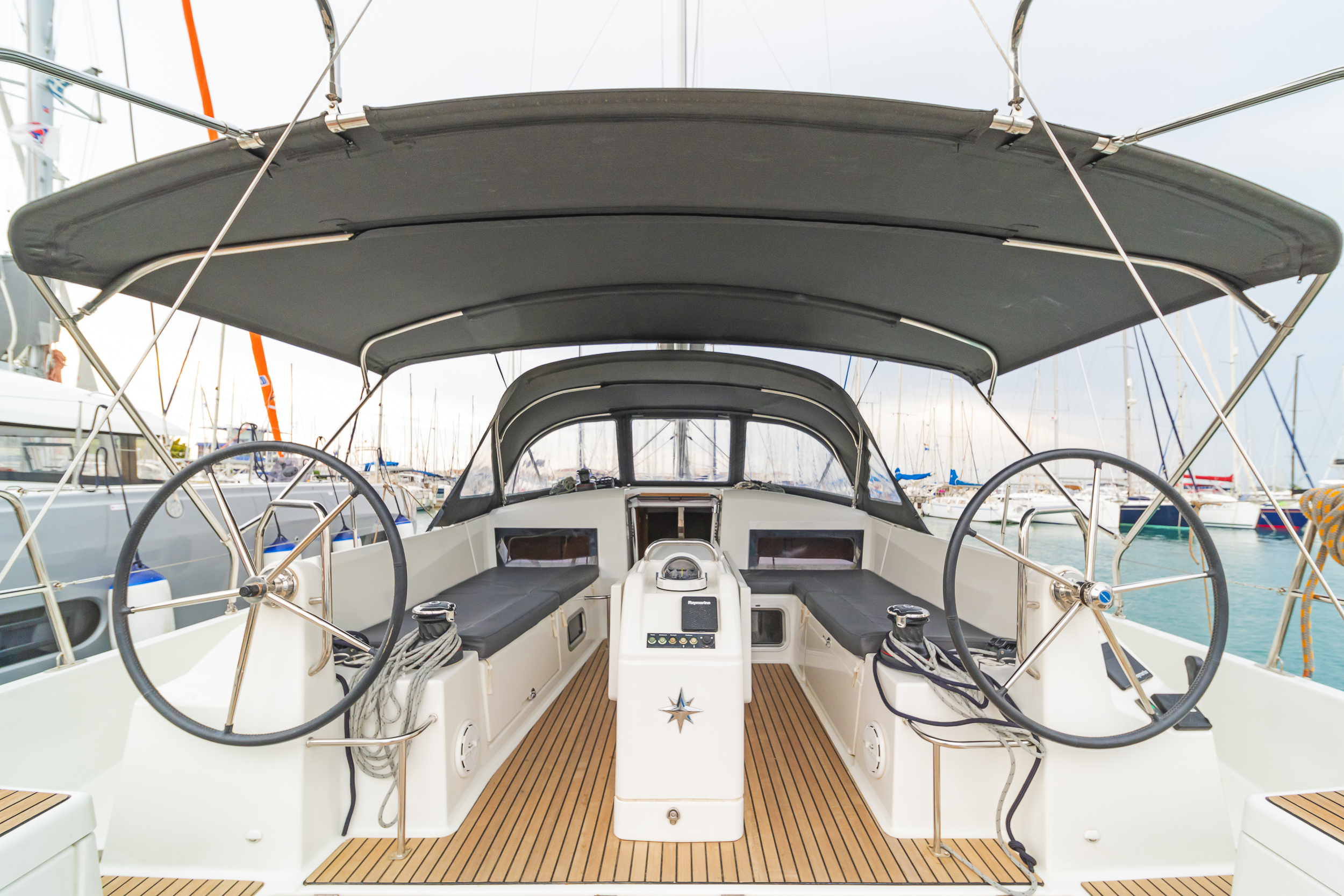 Sun Odyssey 440 — photo 4
