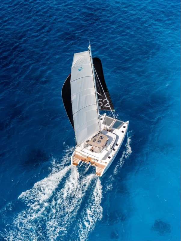 Lagoon 52F — photo 22