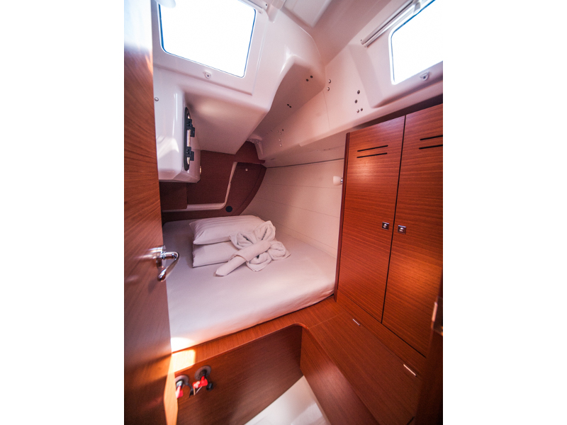 Dufour 350 Grand Large — photo 7
