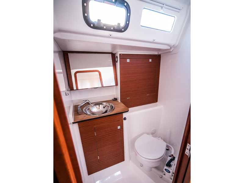 Dufour 350 Grand Large — photo 10