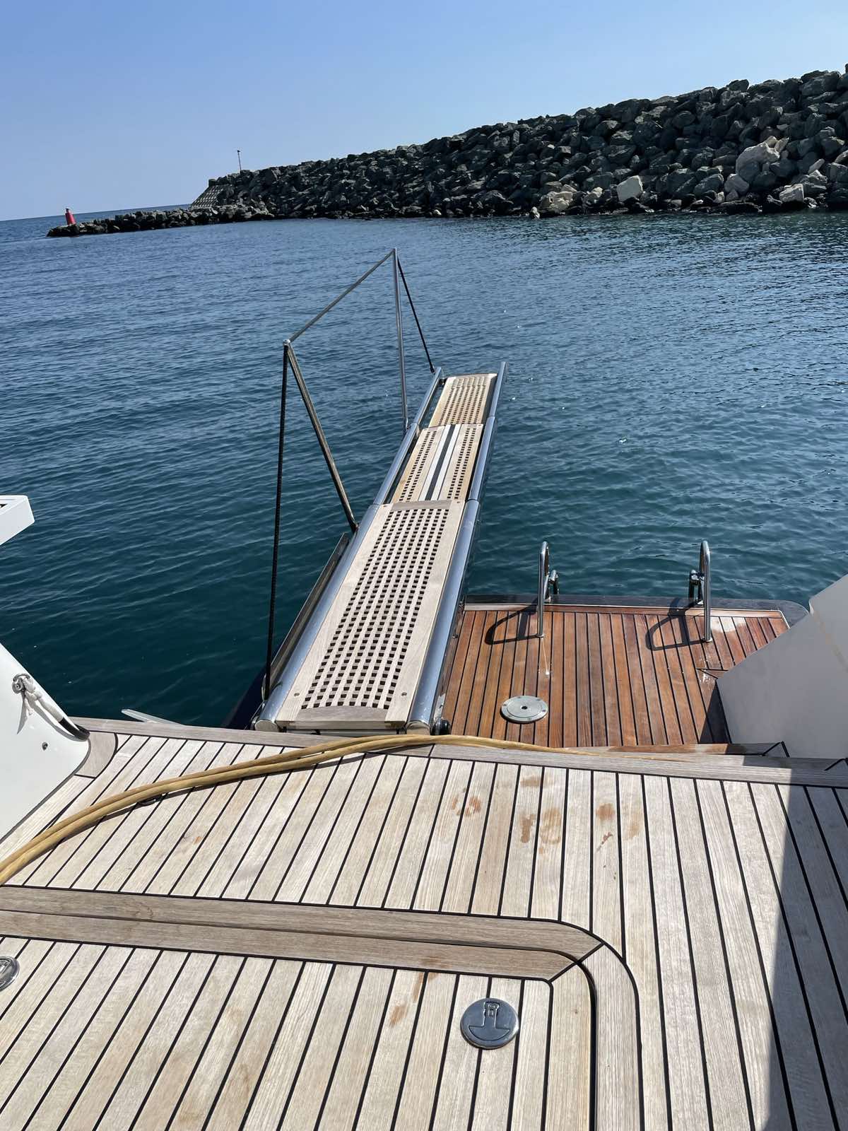 Lagoon 630 Powercat LUX — photo 21