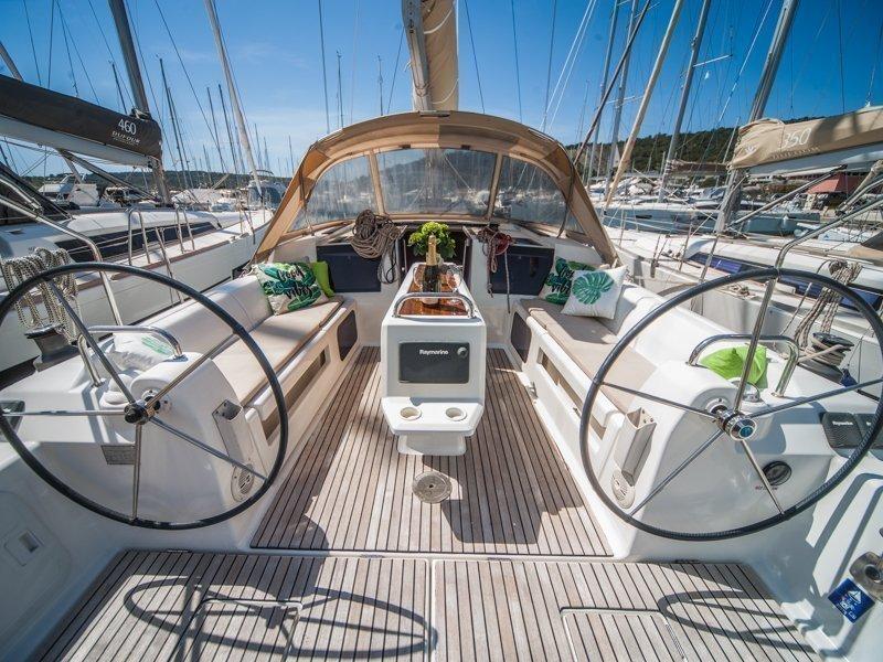 DUFOUR 410 — photo 438