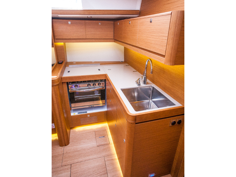 Dufour 460 Grand Large — photo 6