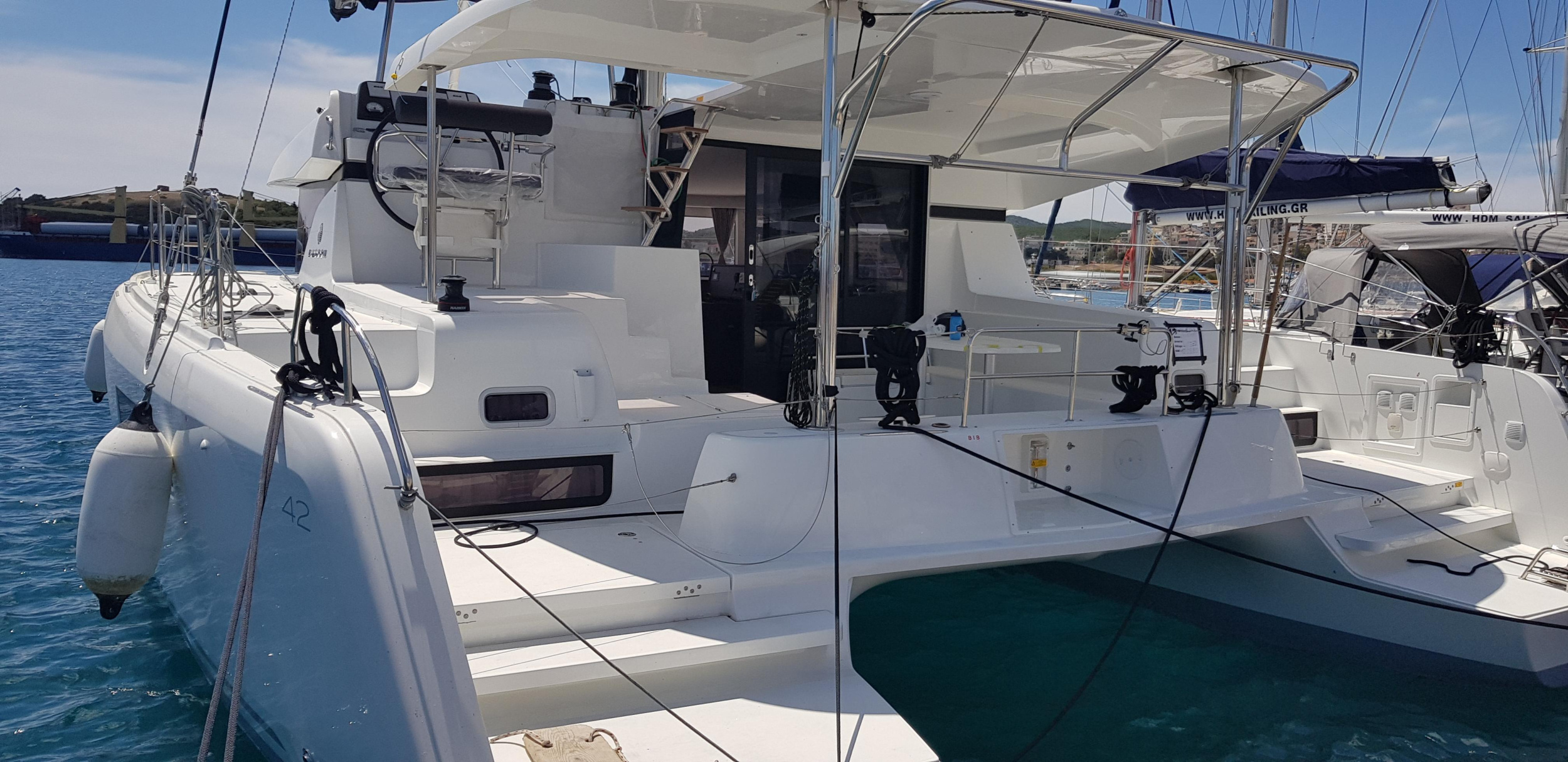 Lagoon 42 — photo 9