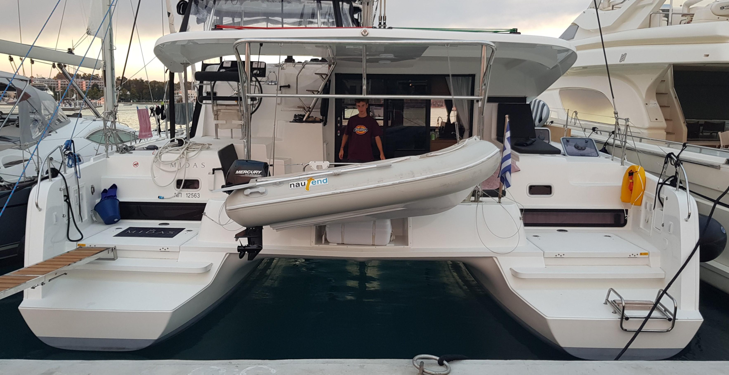 Lagoon 42 — photo 15