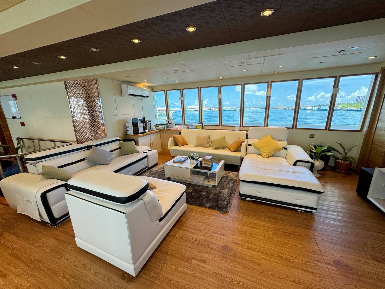 Motoryacht N7 — photo 16