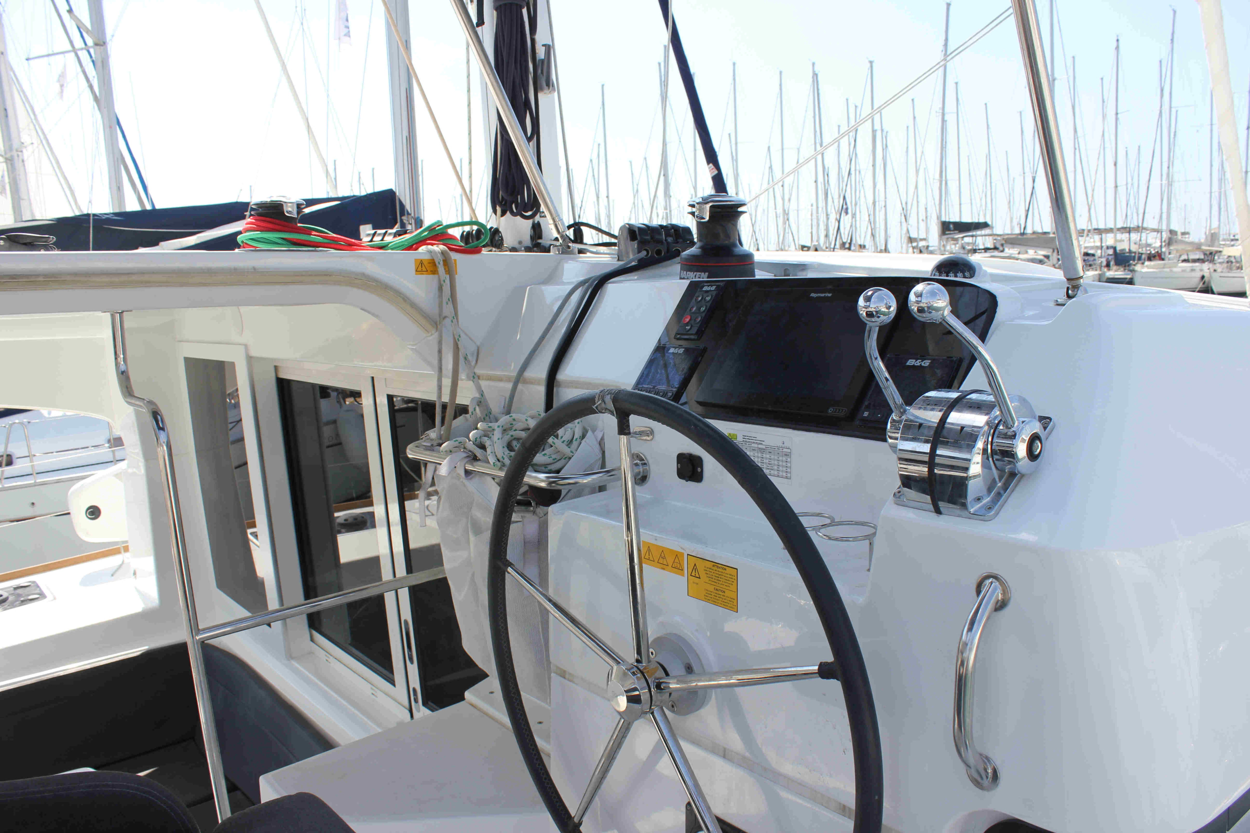 Lagoon 40 — photo 5