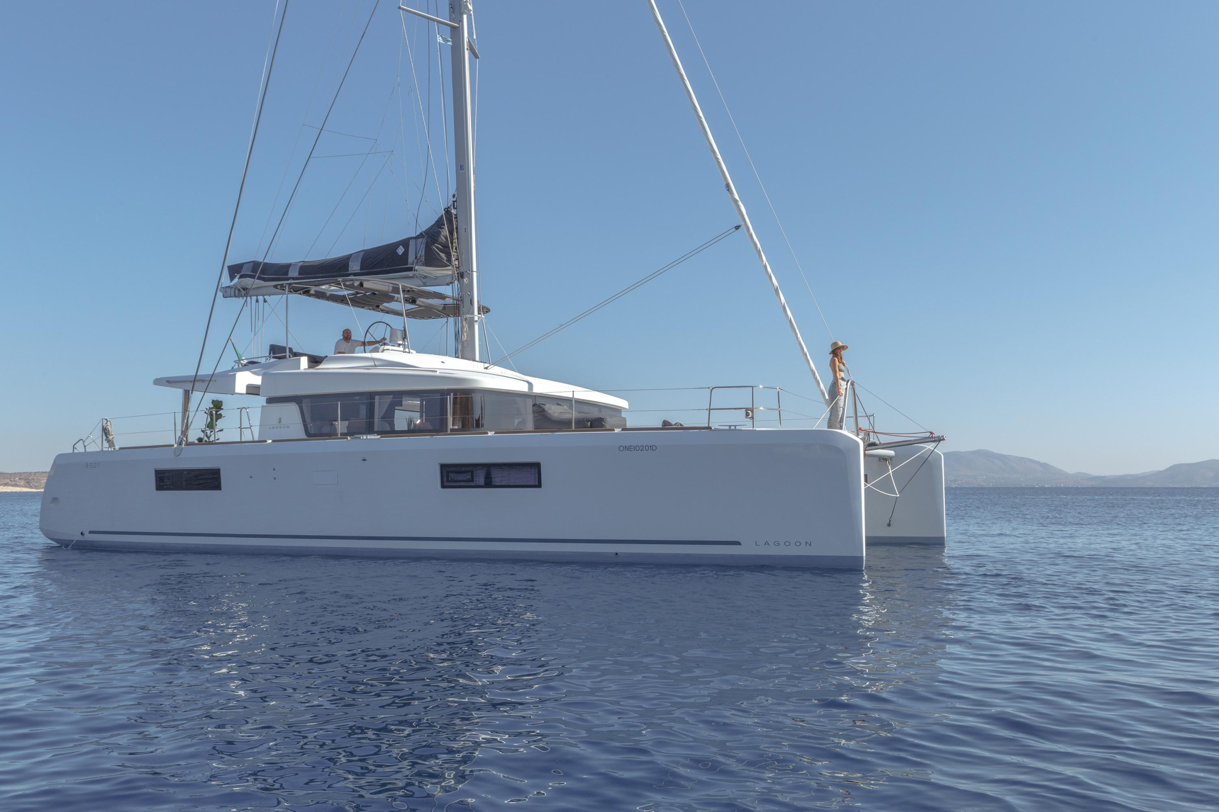 Lagoon 52F — photo 5