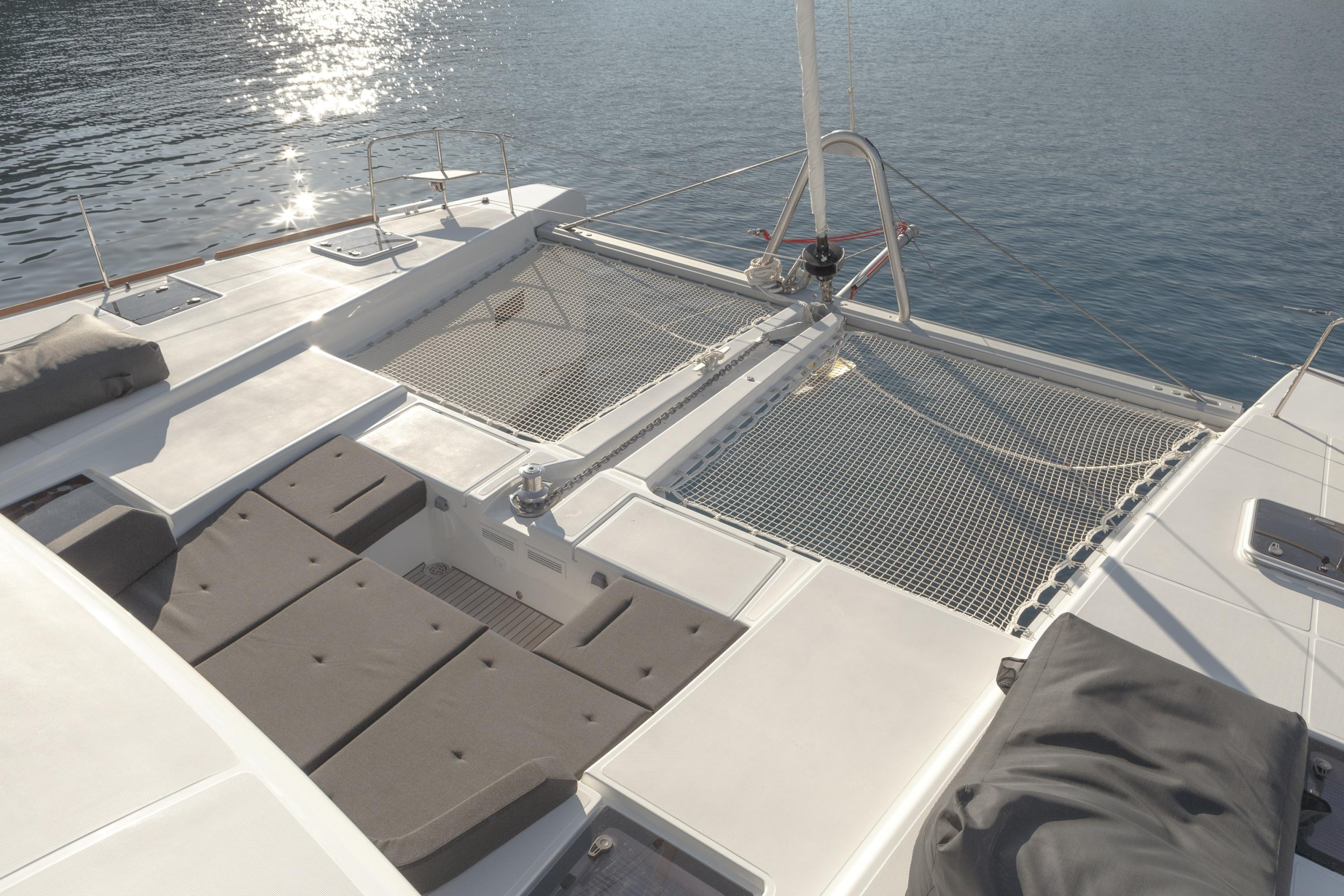 Lagoon 52F — photo 12
