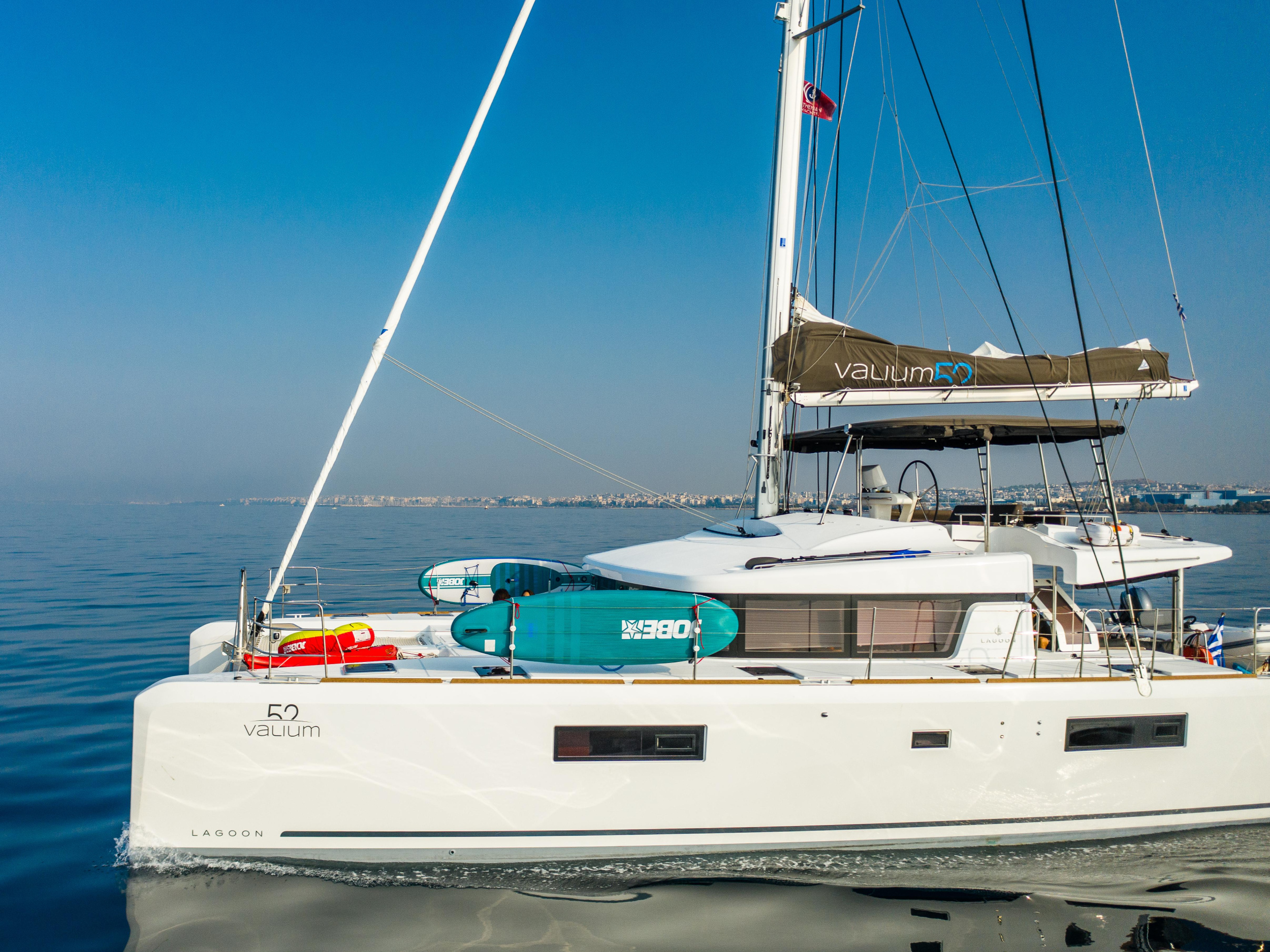 Lagoon 52F — photo 1