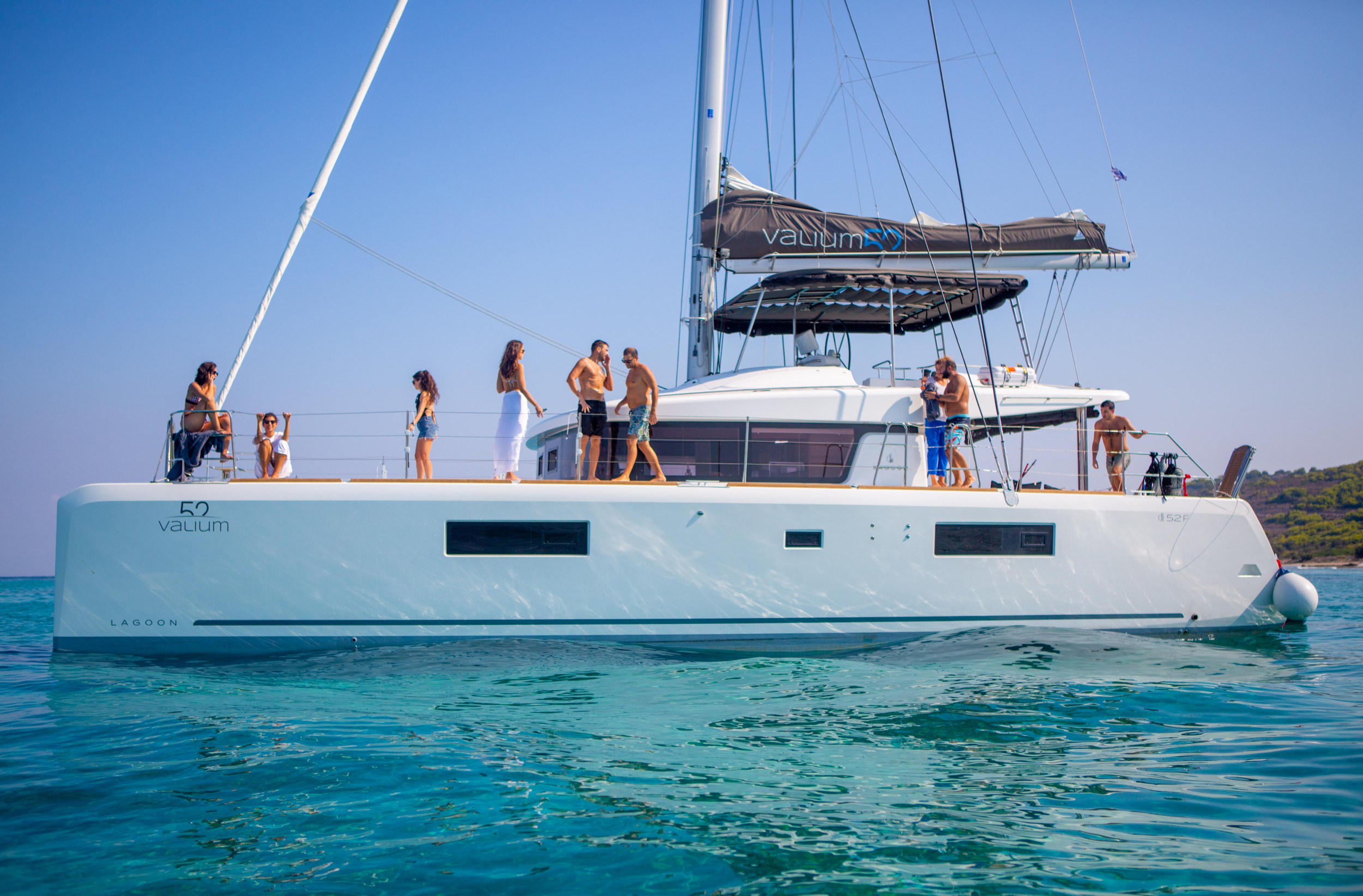 Lagoon 52F — photo 10