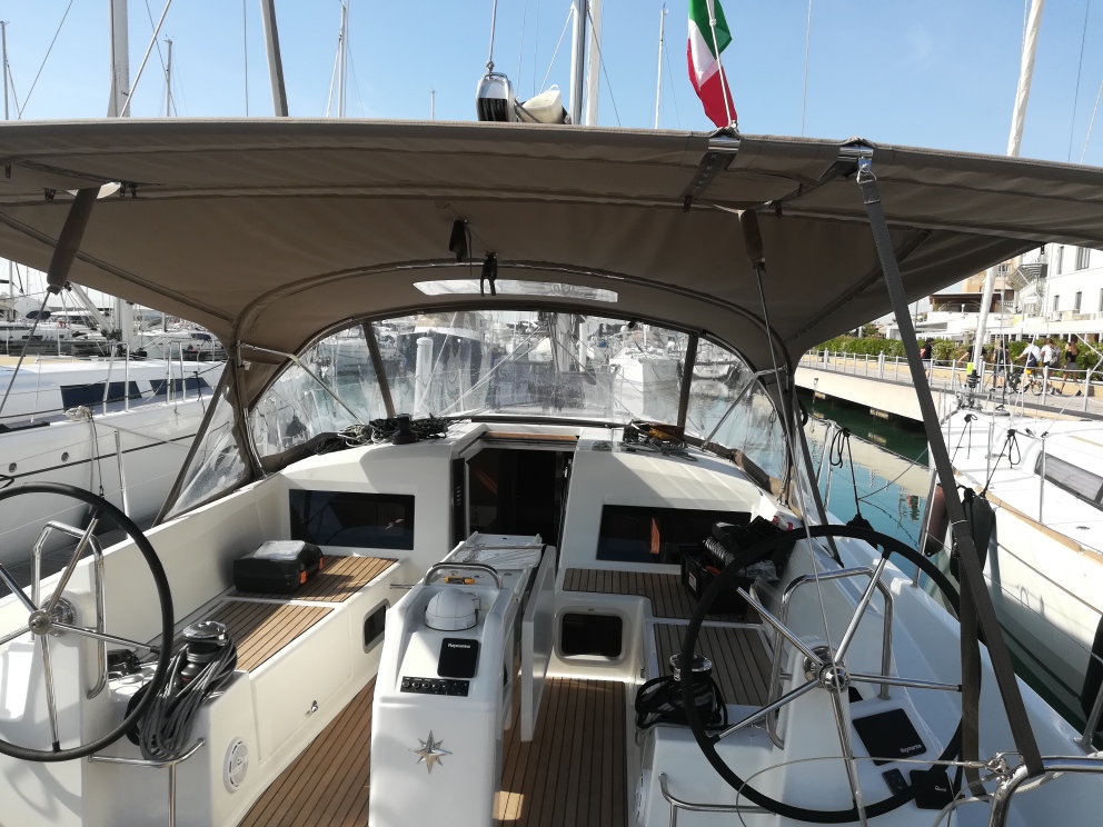 Sun Odyssey 440 — photo 12