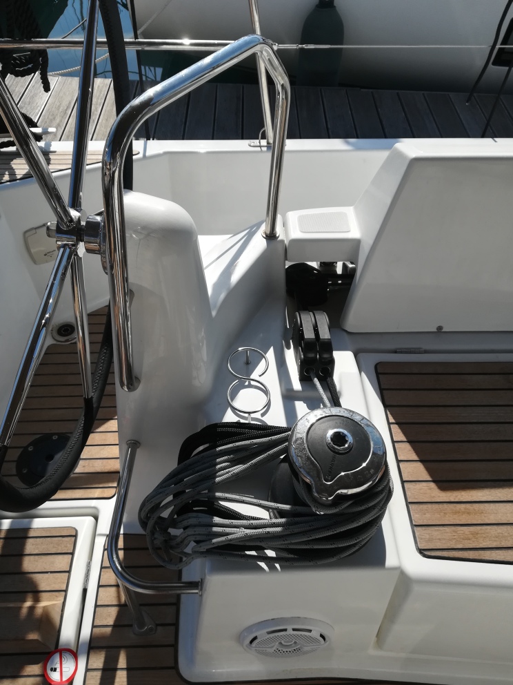 Sun Odyssey 440 — photo 5