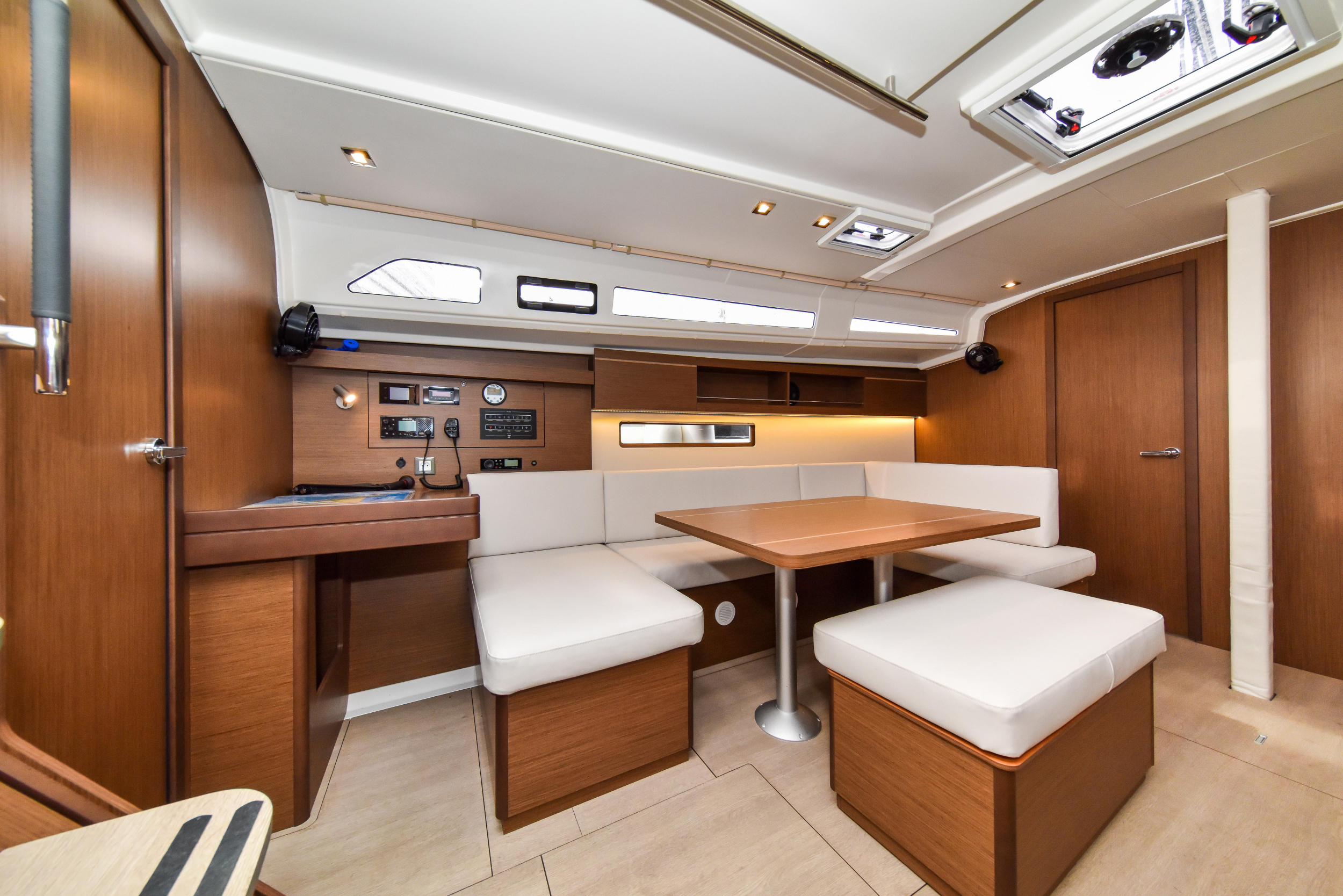 Oceanis 40.1 — photo 34