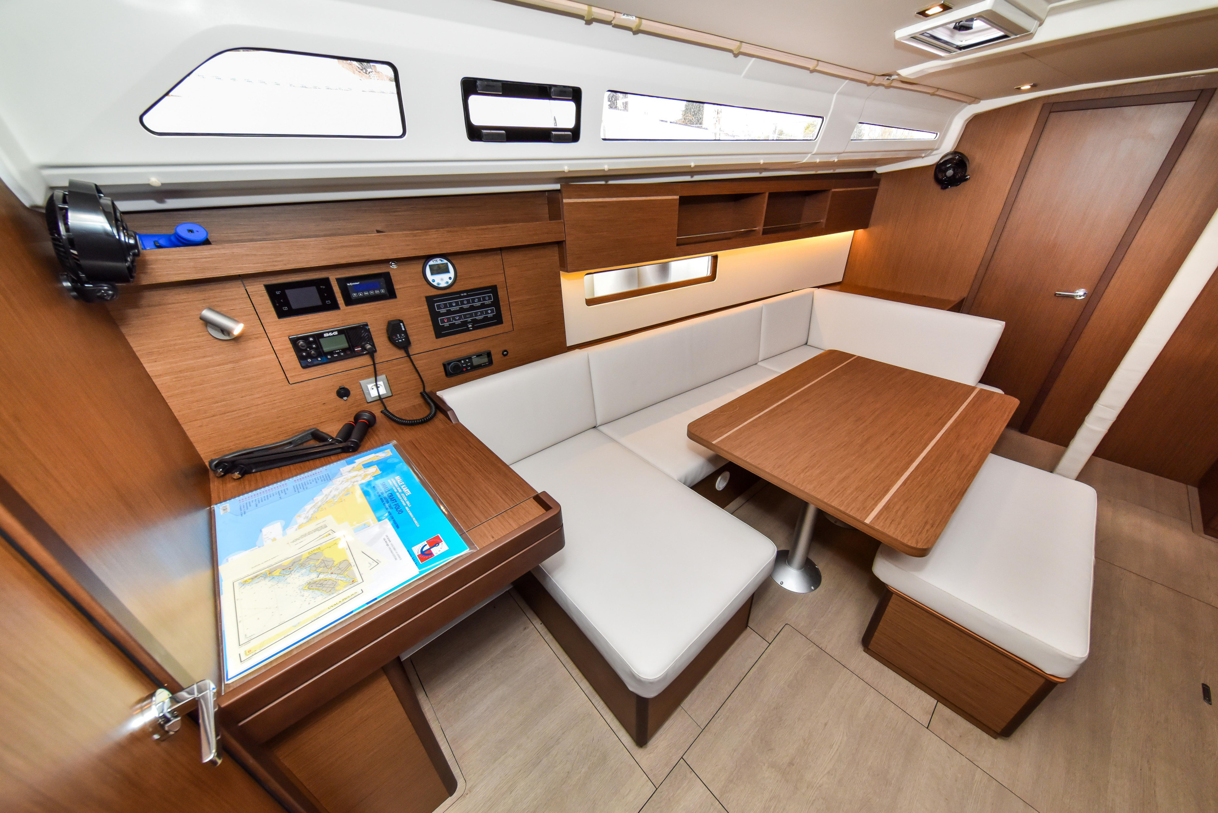 Oceanis 40.1 — photo 13