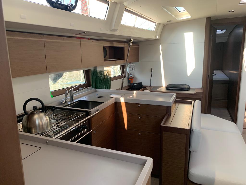 Oceanis 51.1 — photo 9