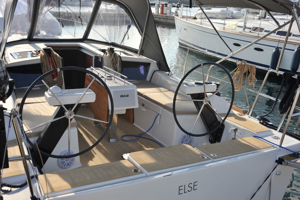Dufour 360 GL — photo 6