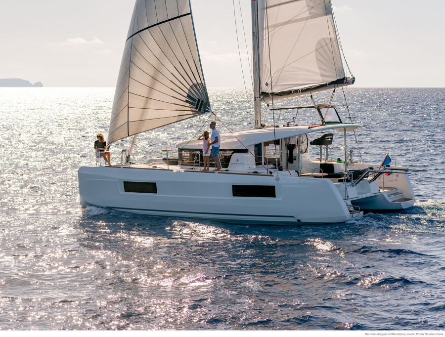Lagoon 40 — photo 9