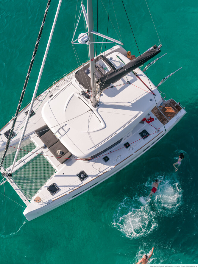 Lagoon 40 — photo 2