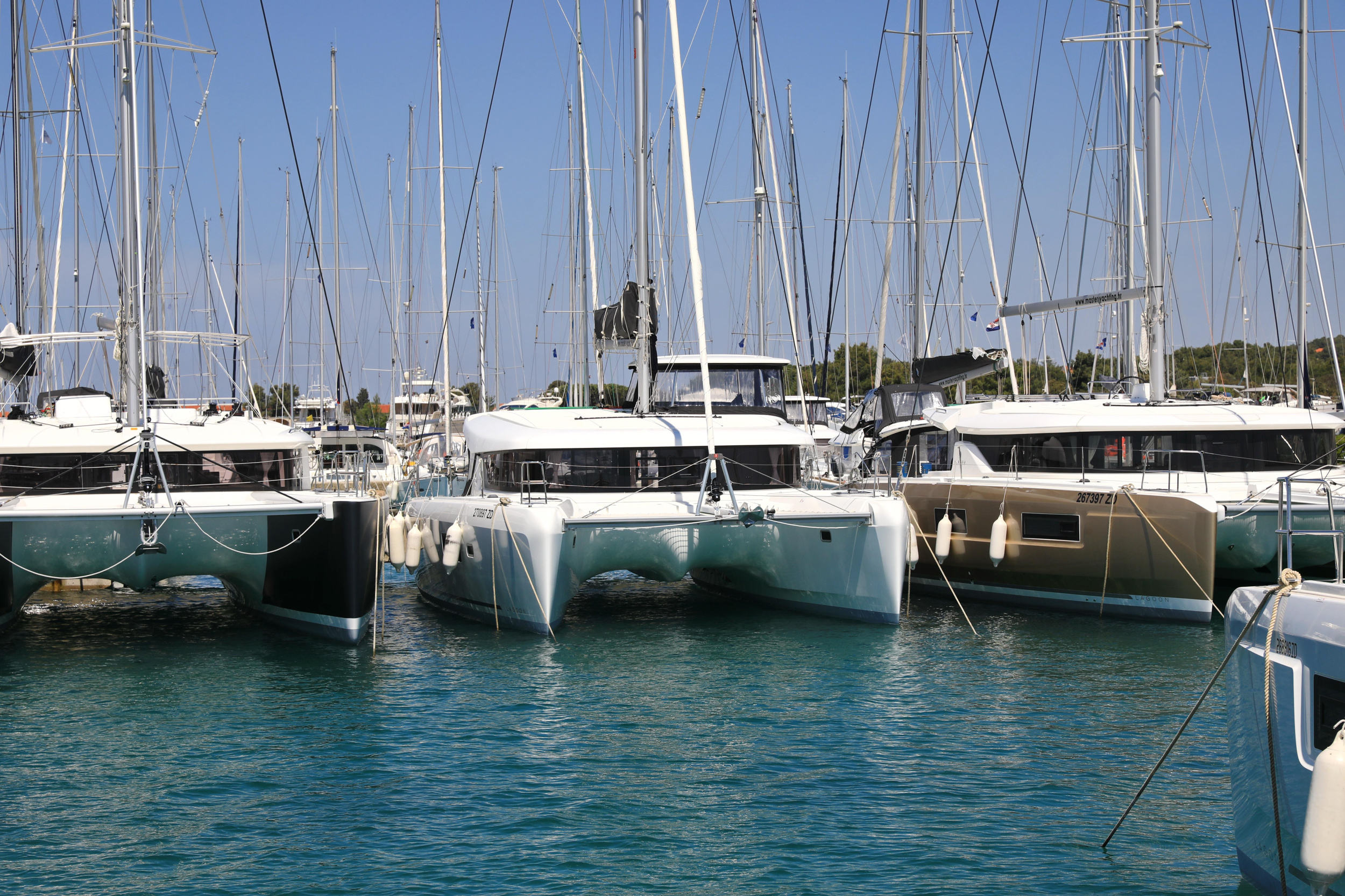 Lagoon 42 — photo 32