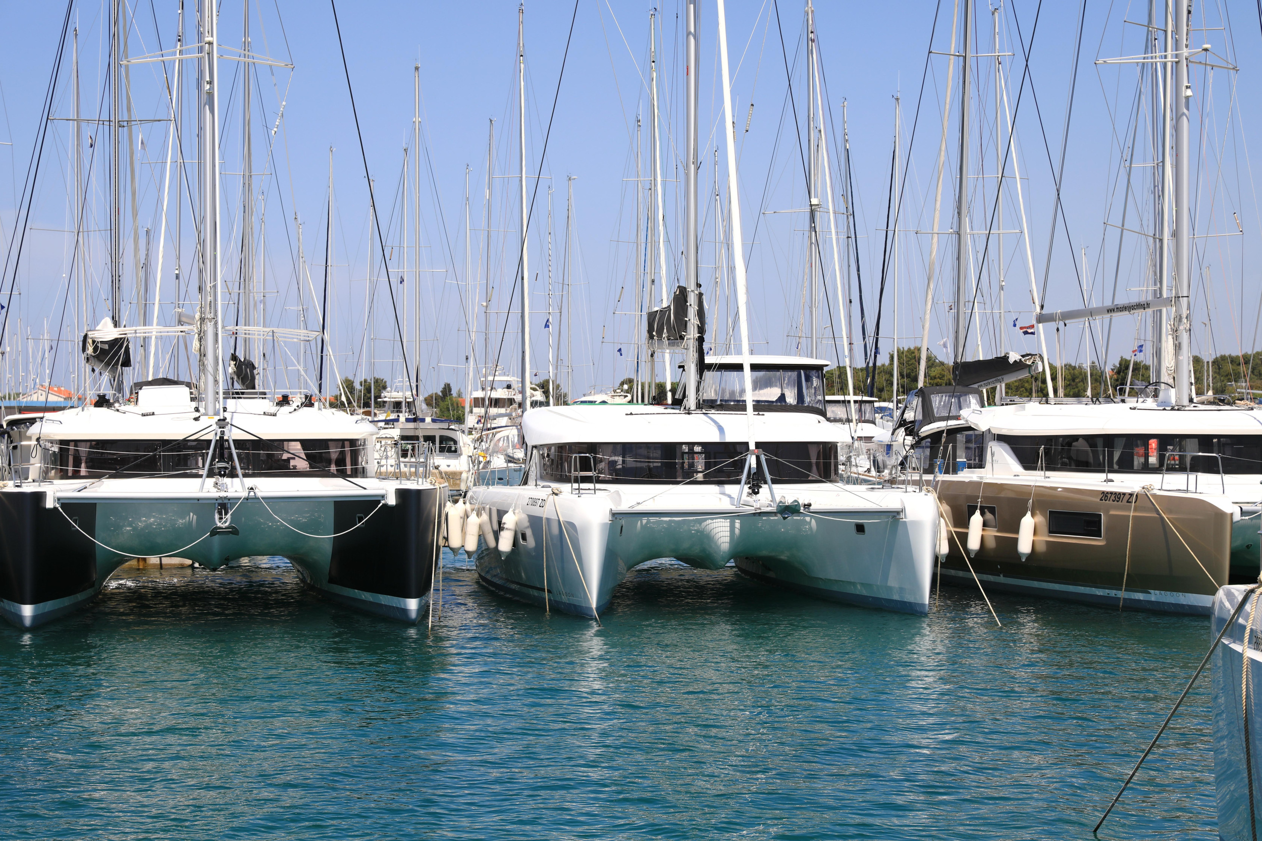 Lagoon 42 — photo 101