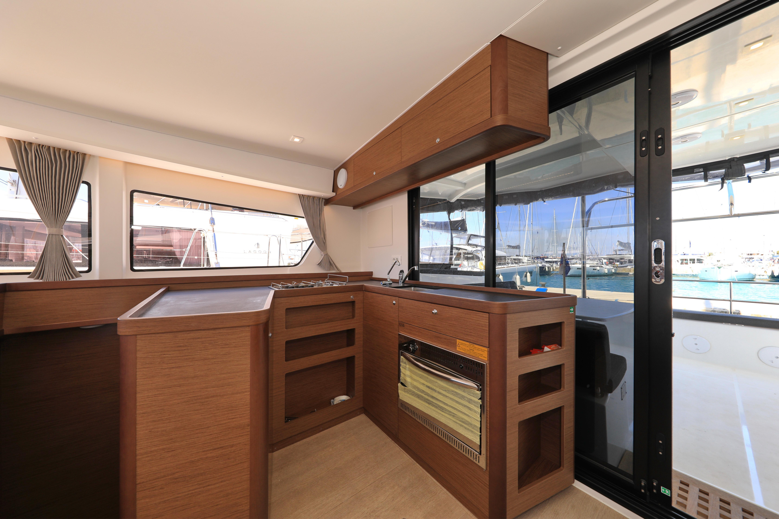 Lagoon 42 — photo 22