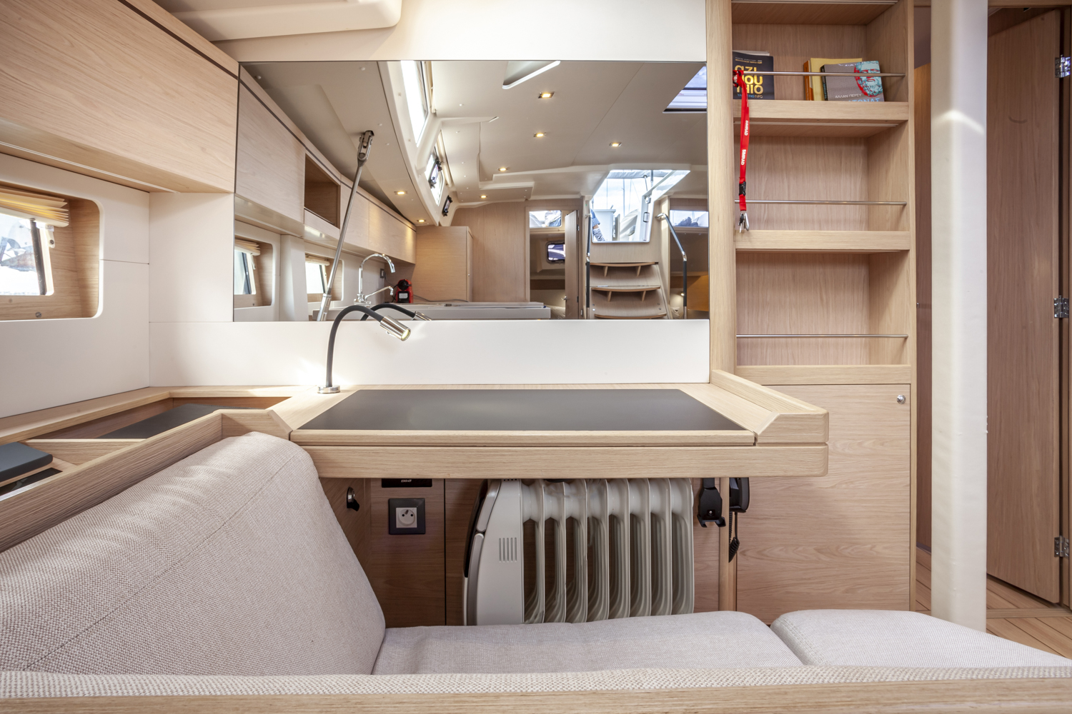 Oceanis 51.1 — photo 28