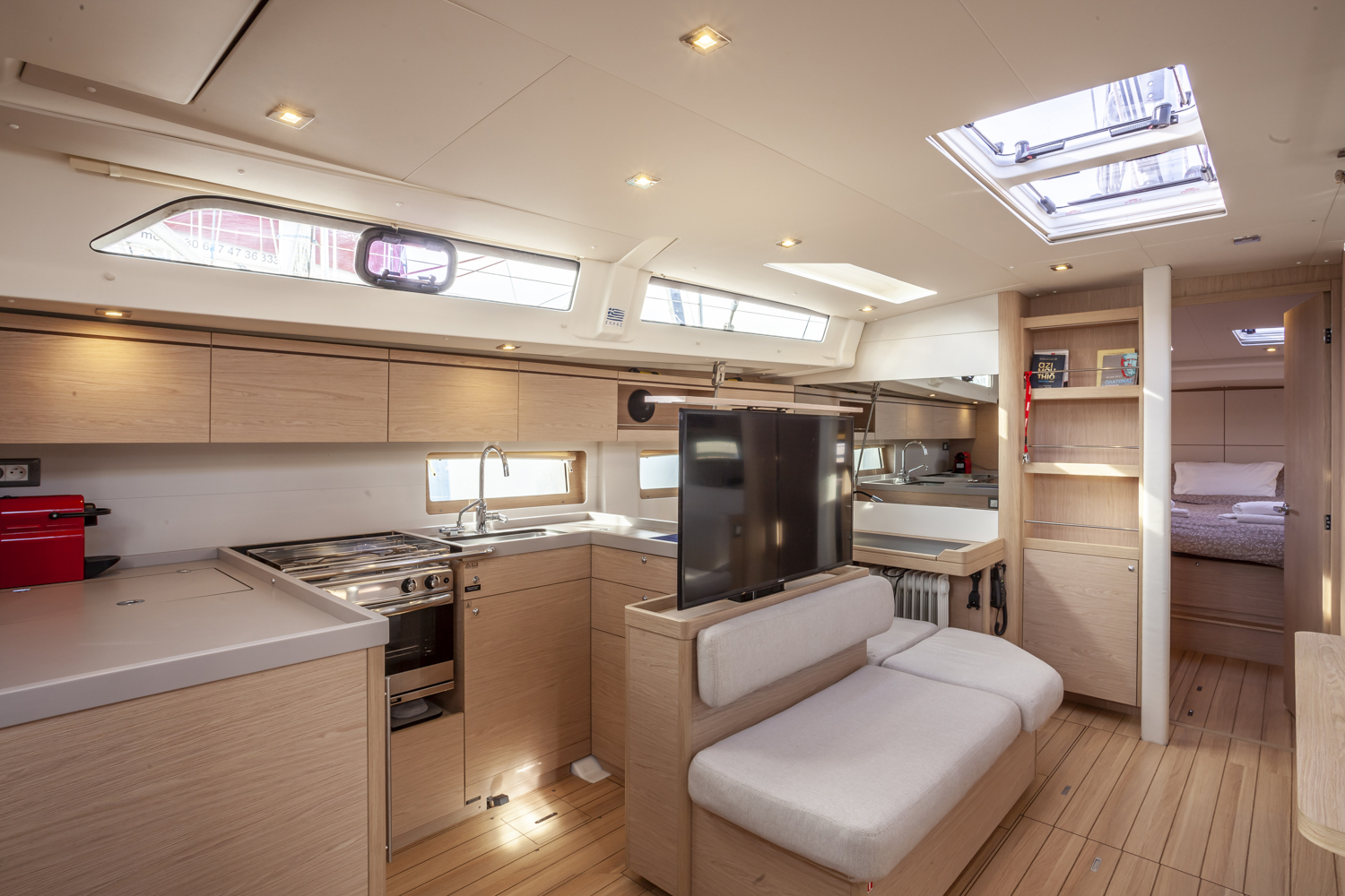 Oceanis 51.1 — photo 10