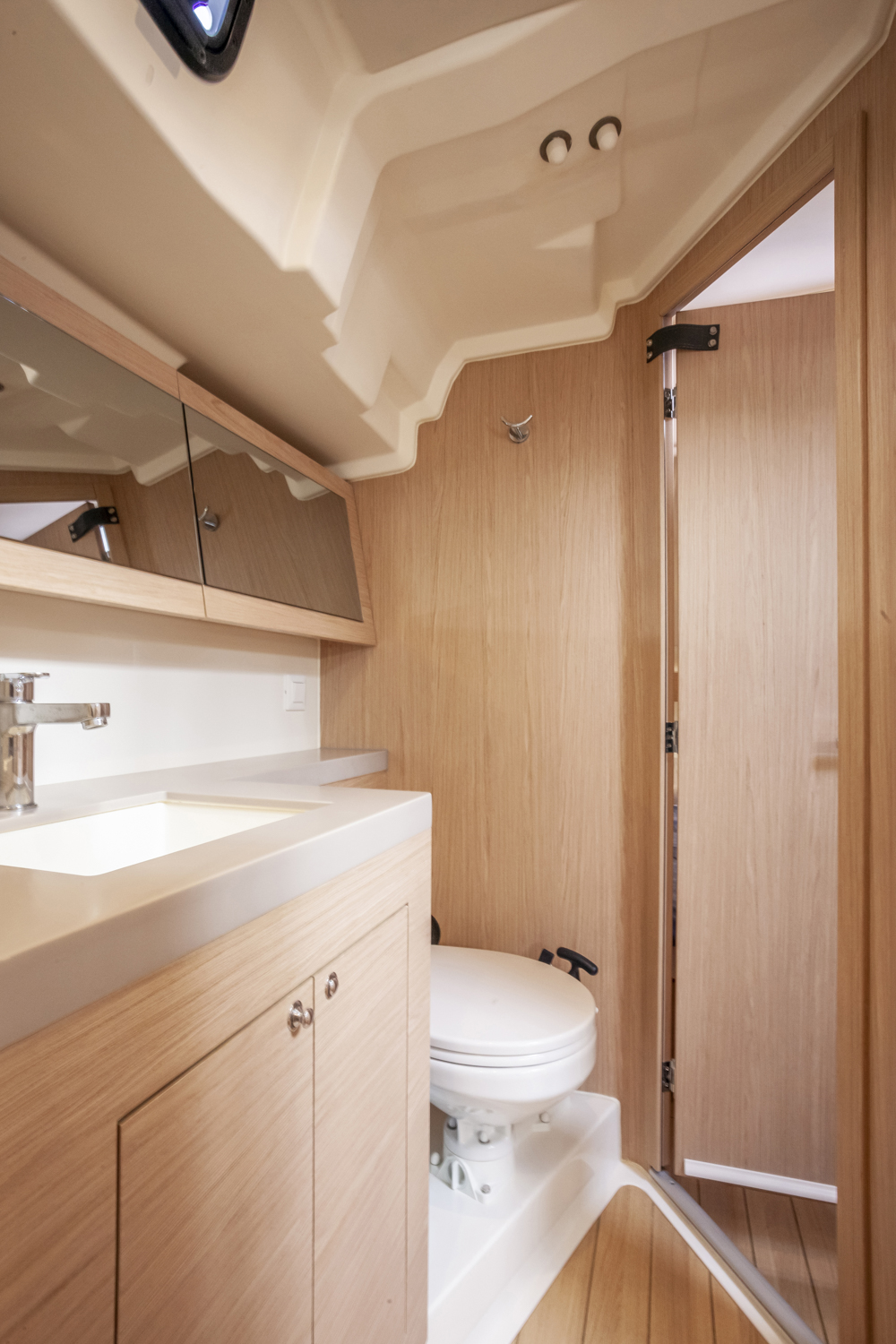 Oceanis 51.1 — photo 16