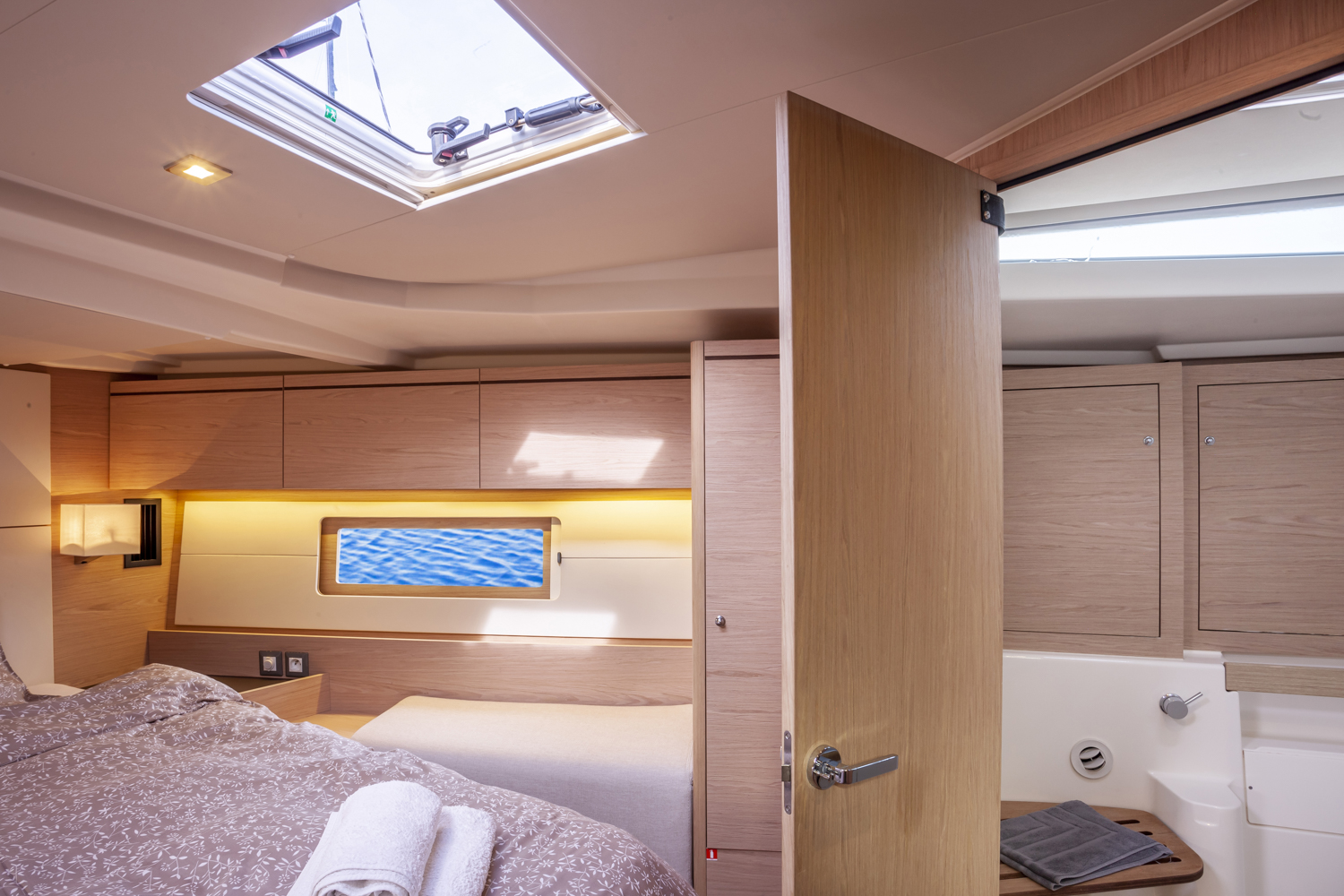 Oceanis 51.1 — photo 23