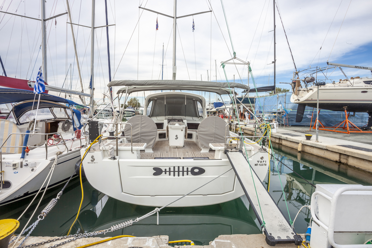 Oceanis 51.1 — photo 35