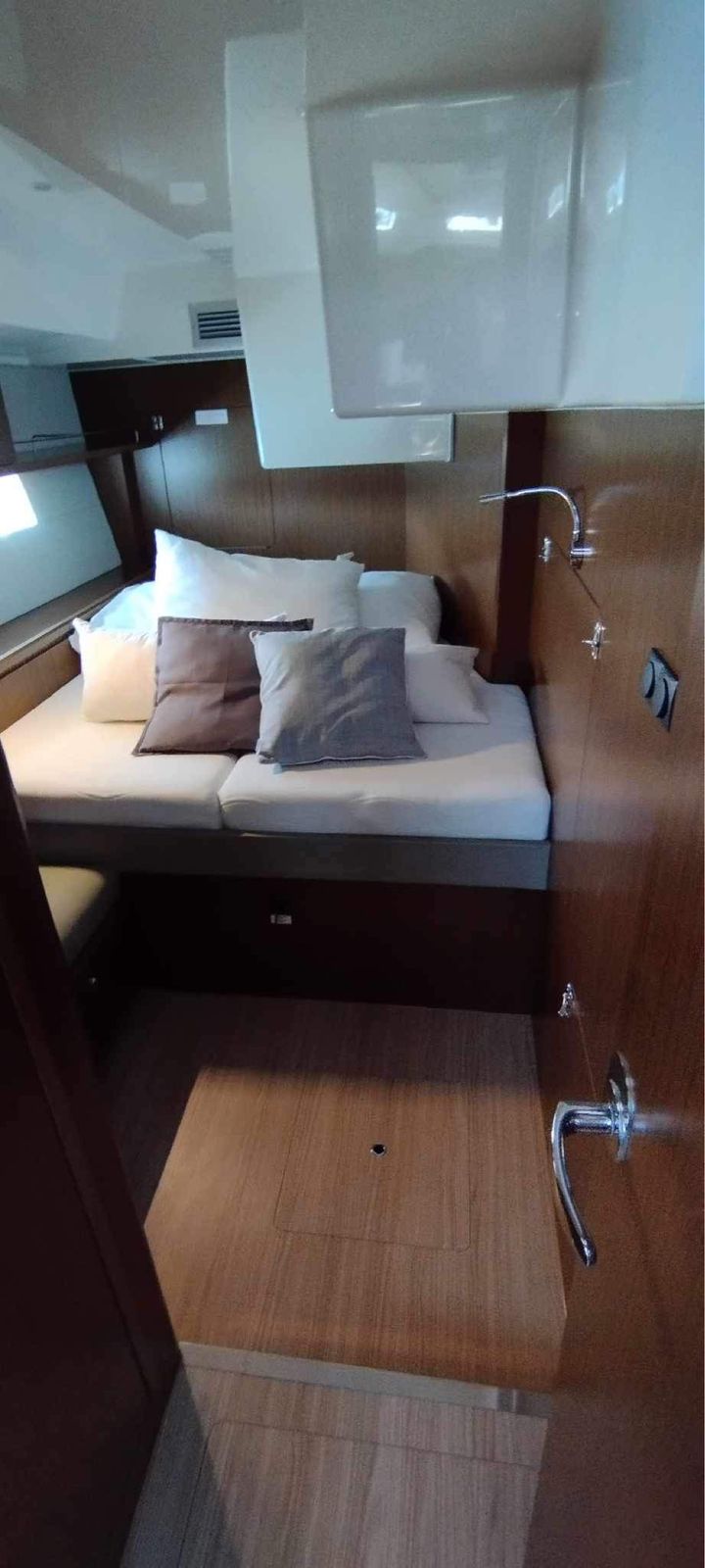 Bavaria C57 Style — photo 14