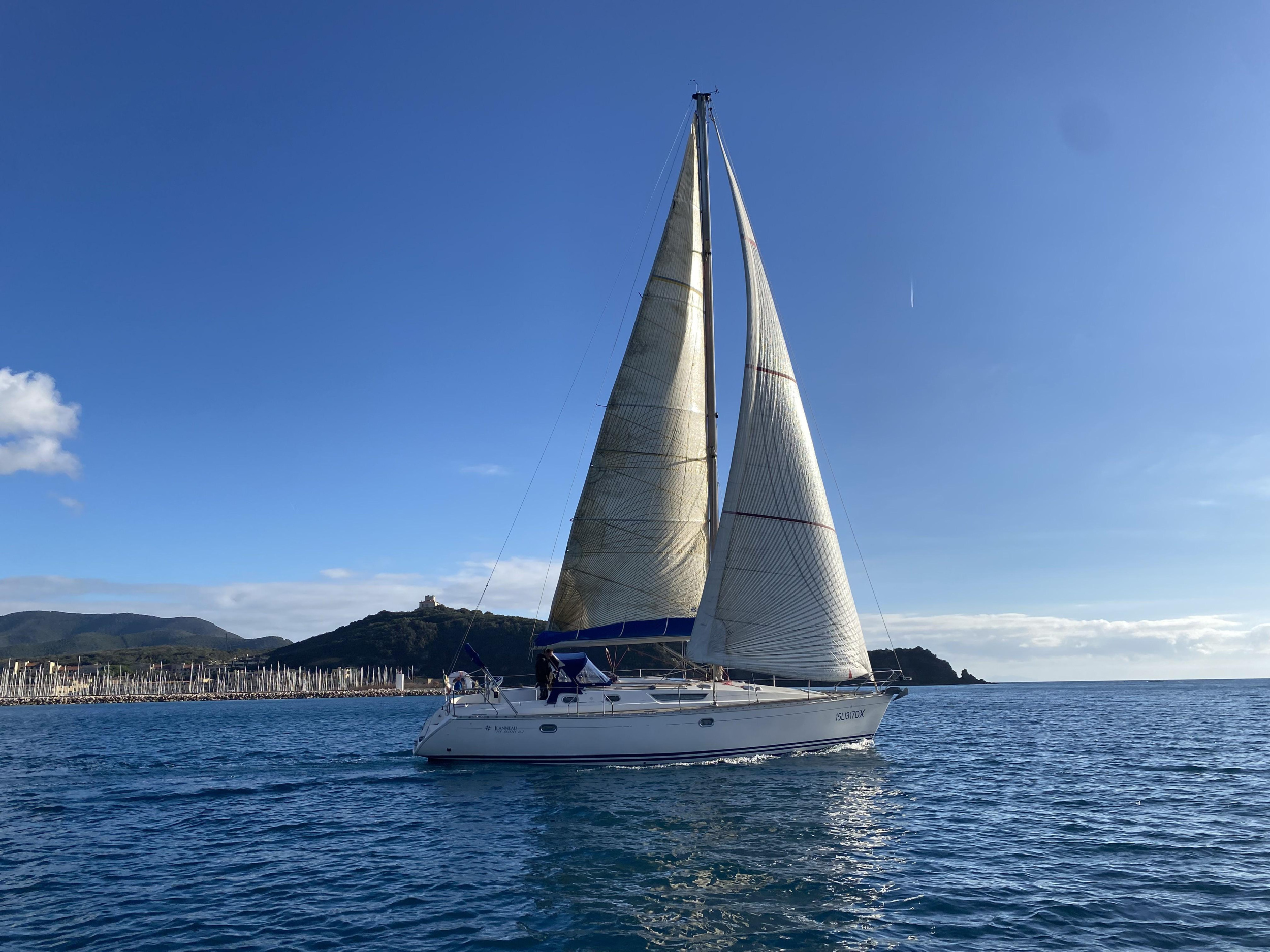 Sun Odyssey 42.2 — photo 15