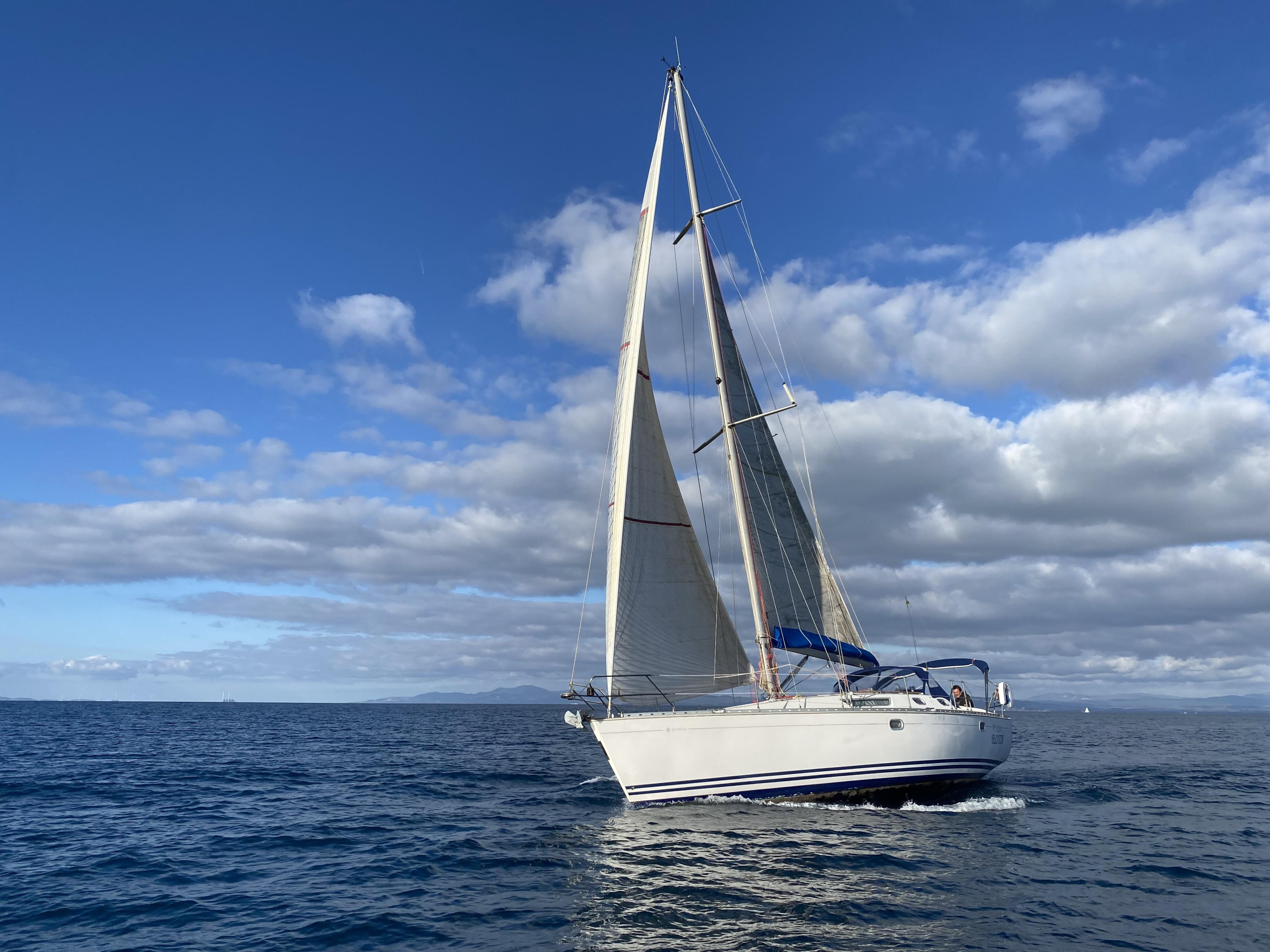 Sun Odyssey 42.2 — photo 11