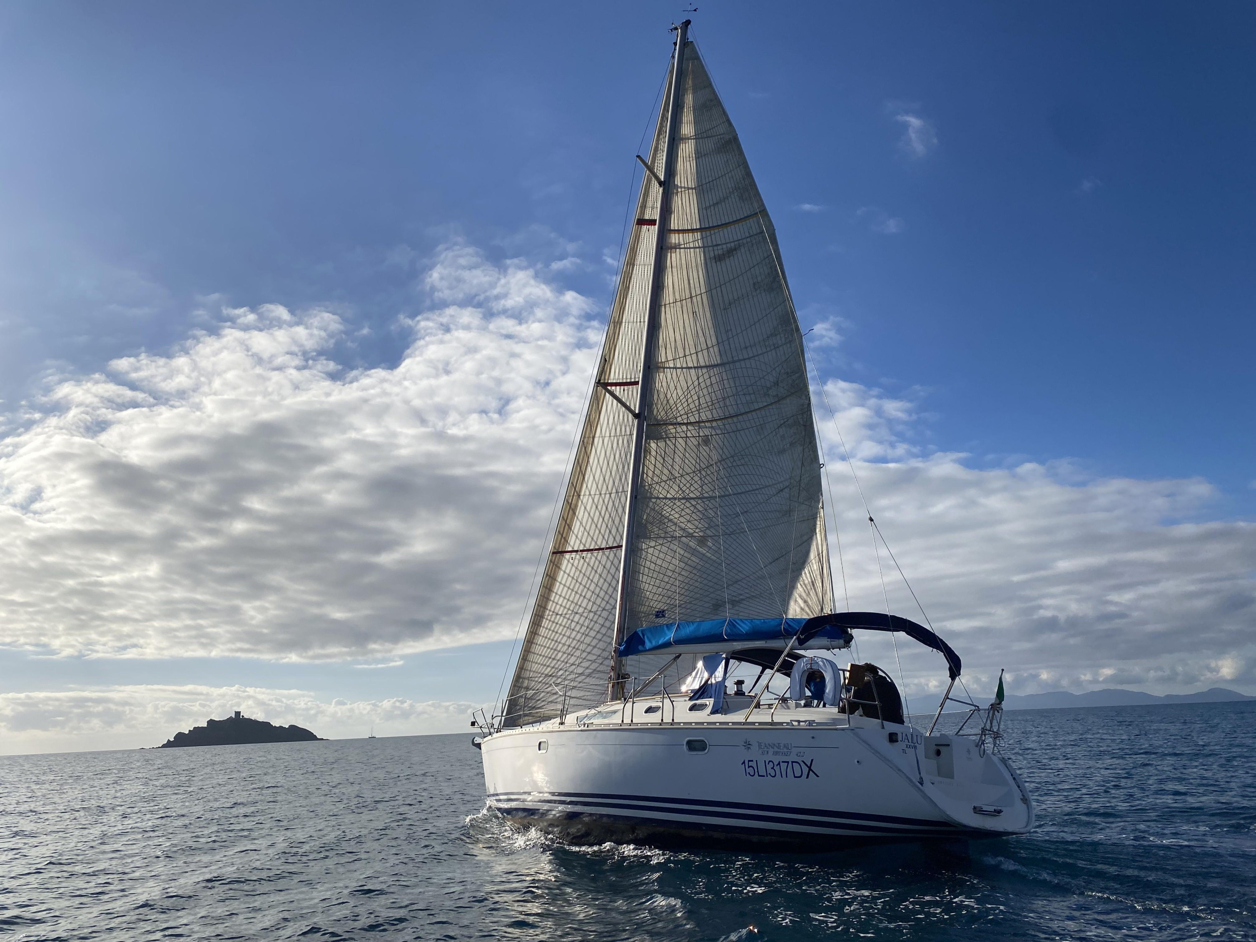 Sun Odyssey 42.2 — photo 4