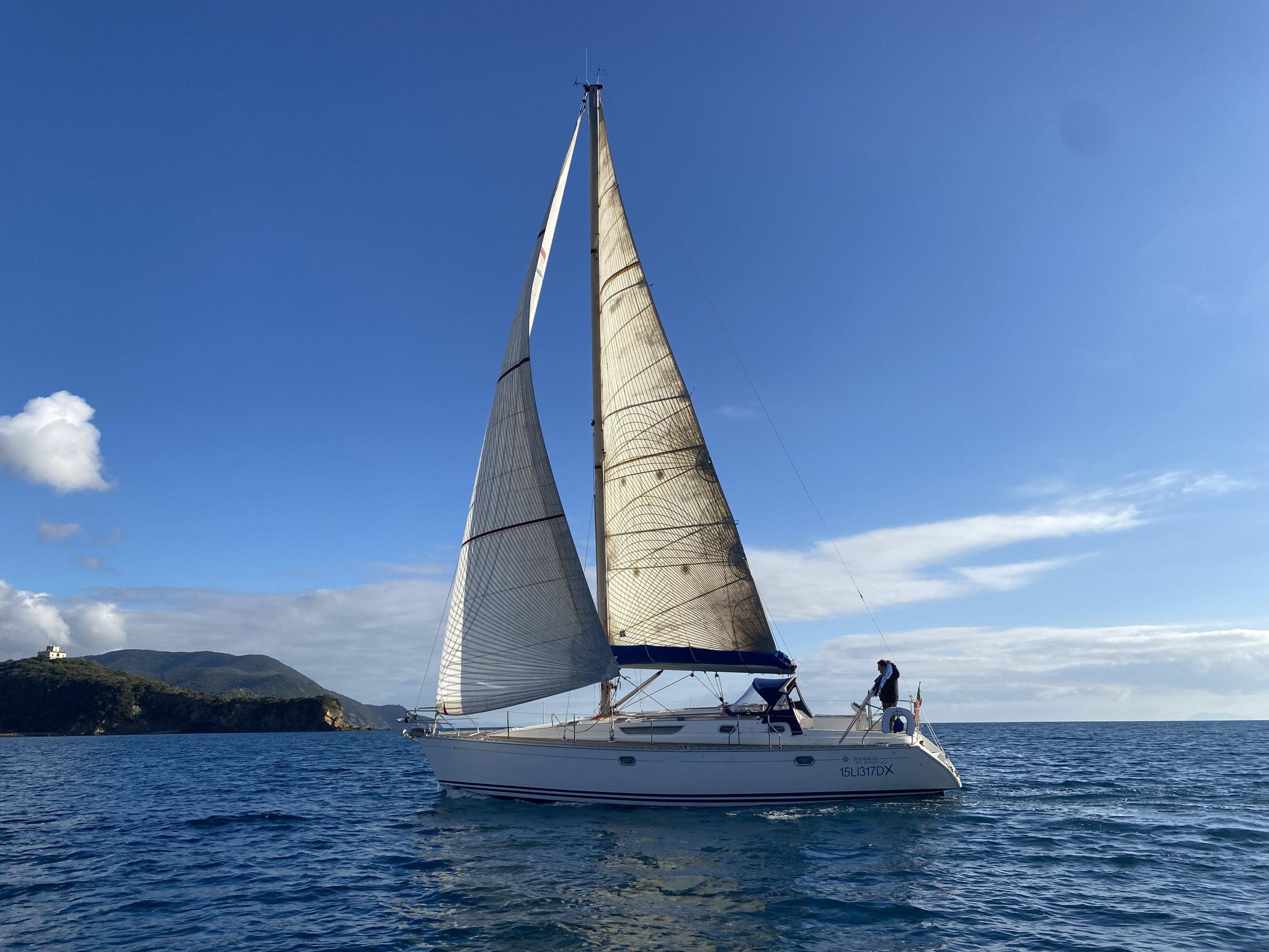Sun Odyssey 42.2 — photo 12