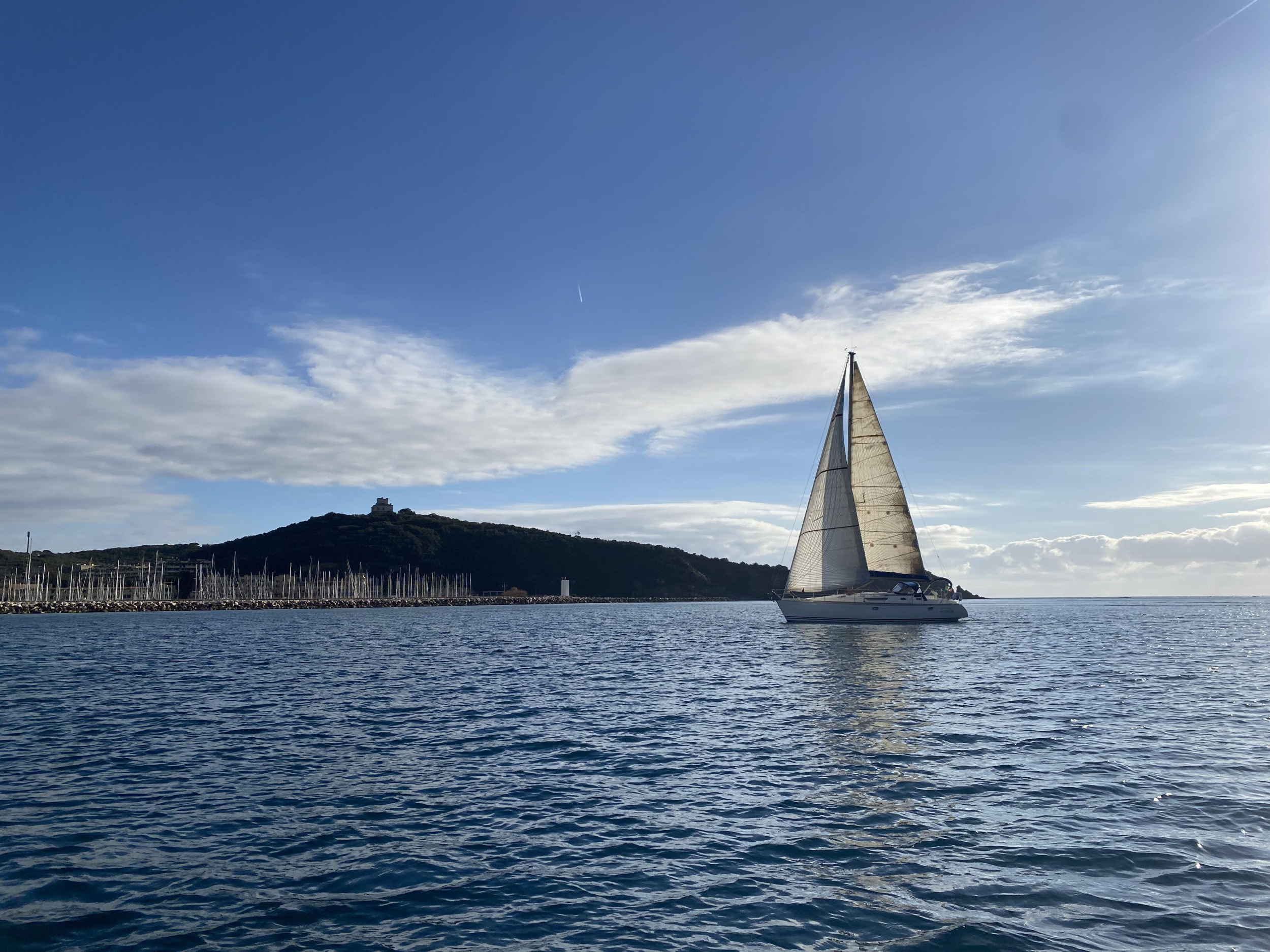 Sun Odyssey 42.2 — photo 10