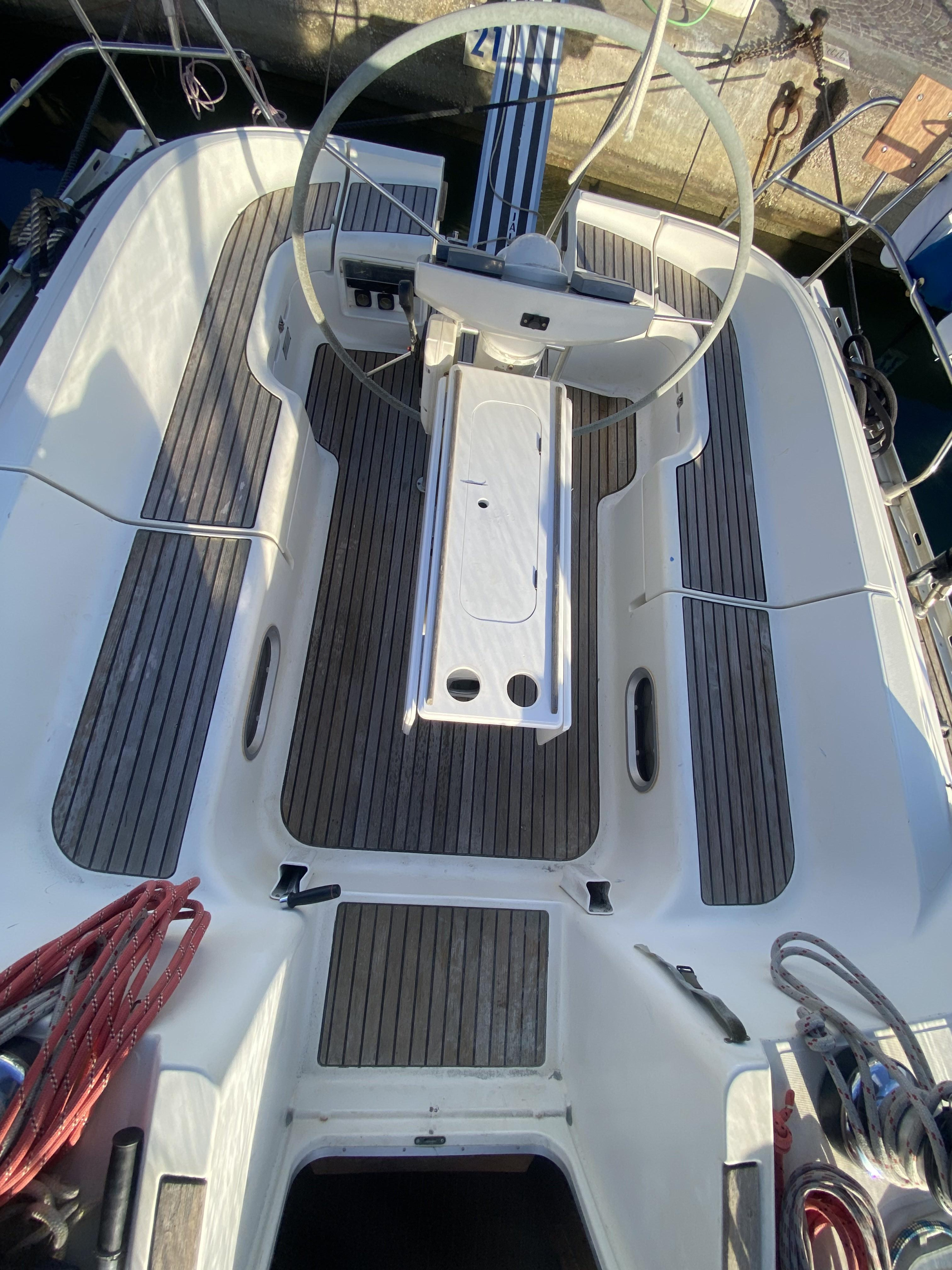 Sun Odyssey 42.2 — photo 24