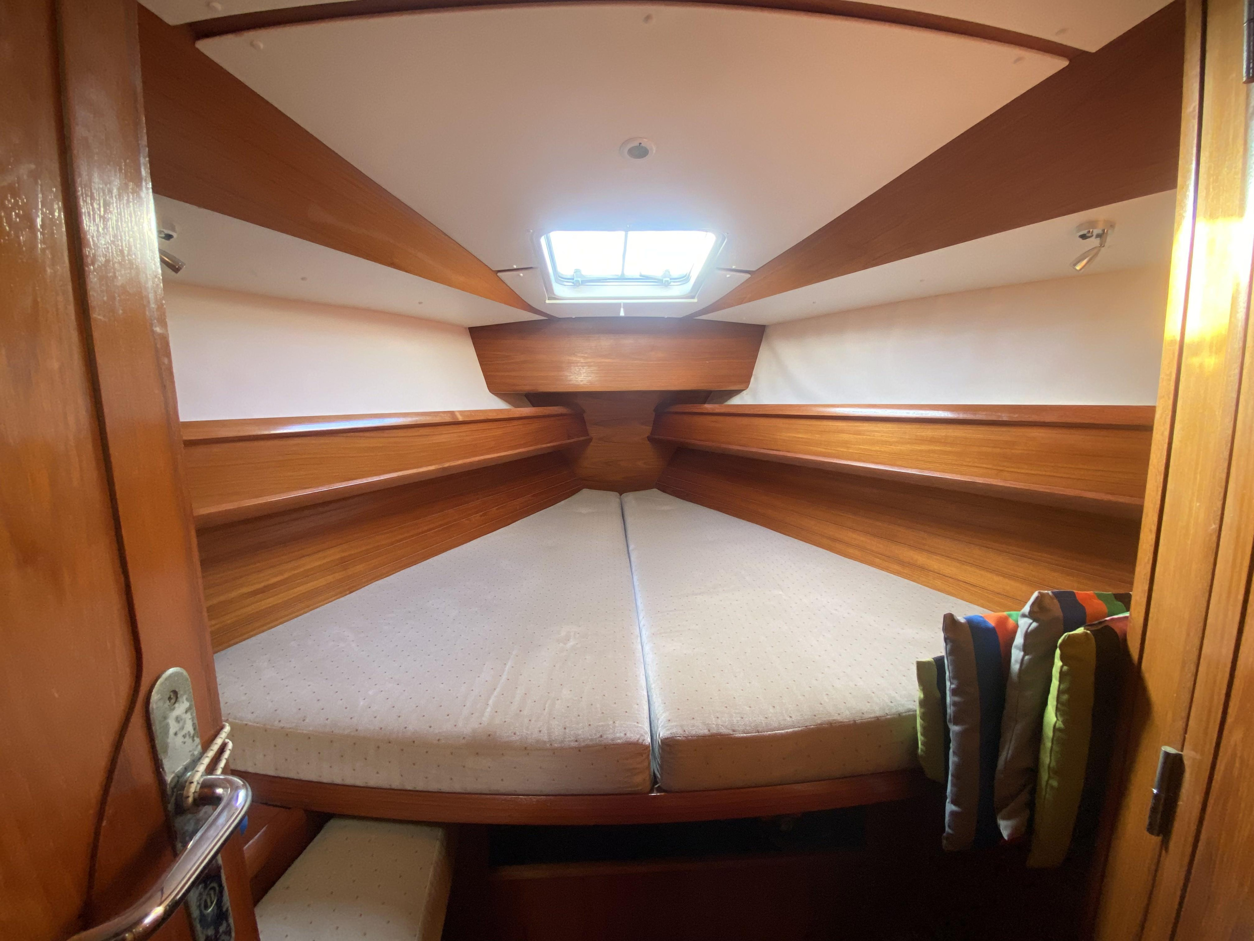 Sun Odyssey 42.2 — photo 20