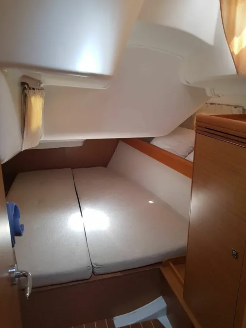 Sun Odyssey 42 i — photo 11
