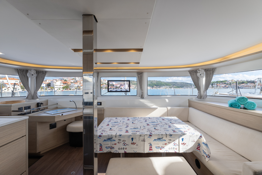 Lagoon 46 — photo 13