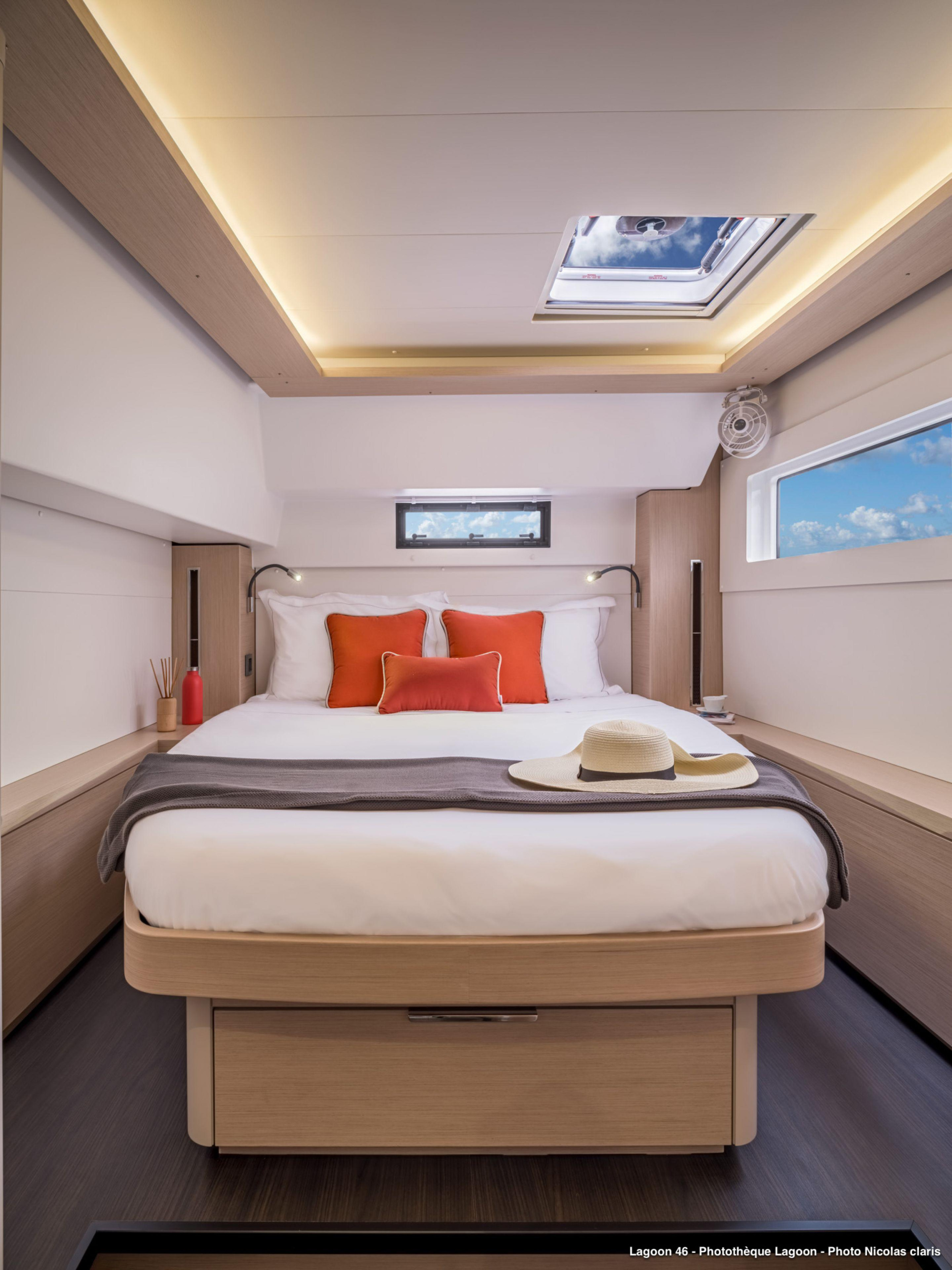 Lagoon 46 Flybridge — photo 3
