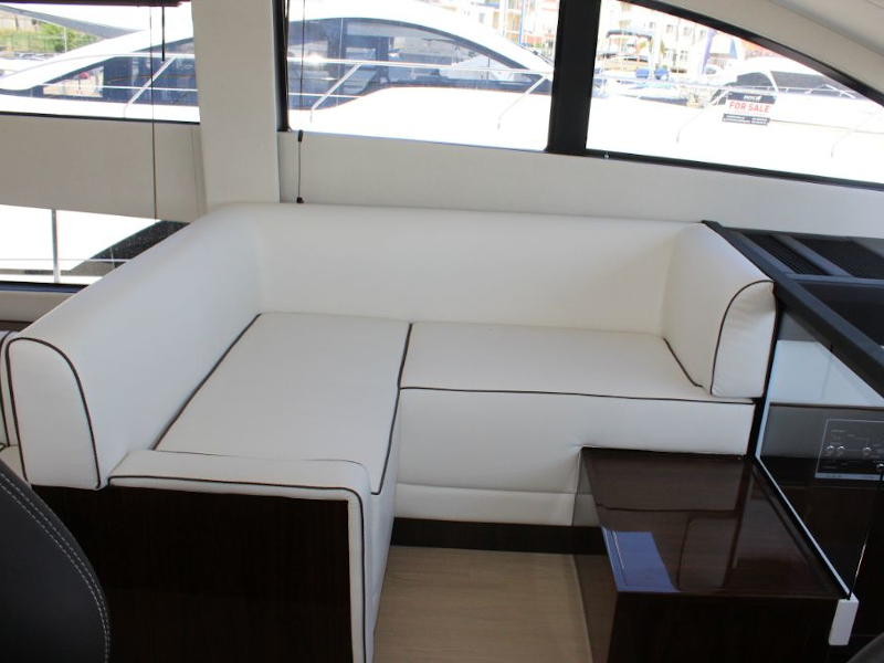 Fairline Squadron 50 — photo 4