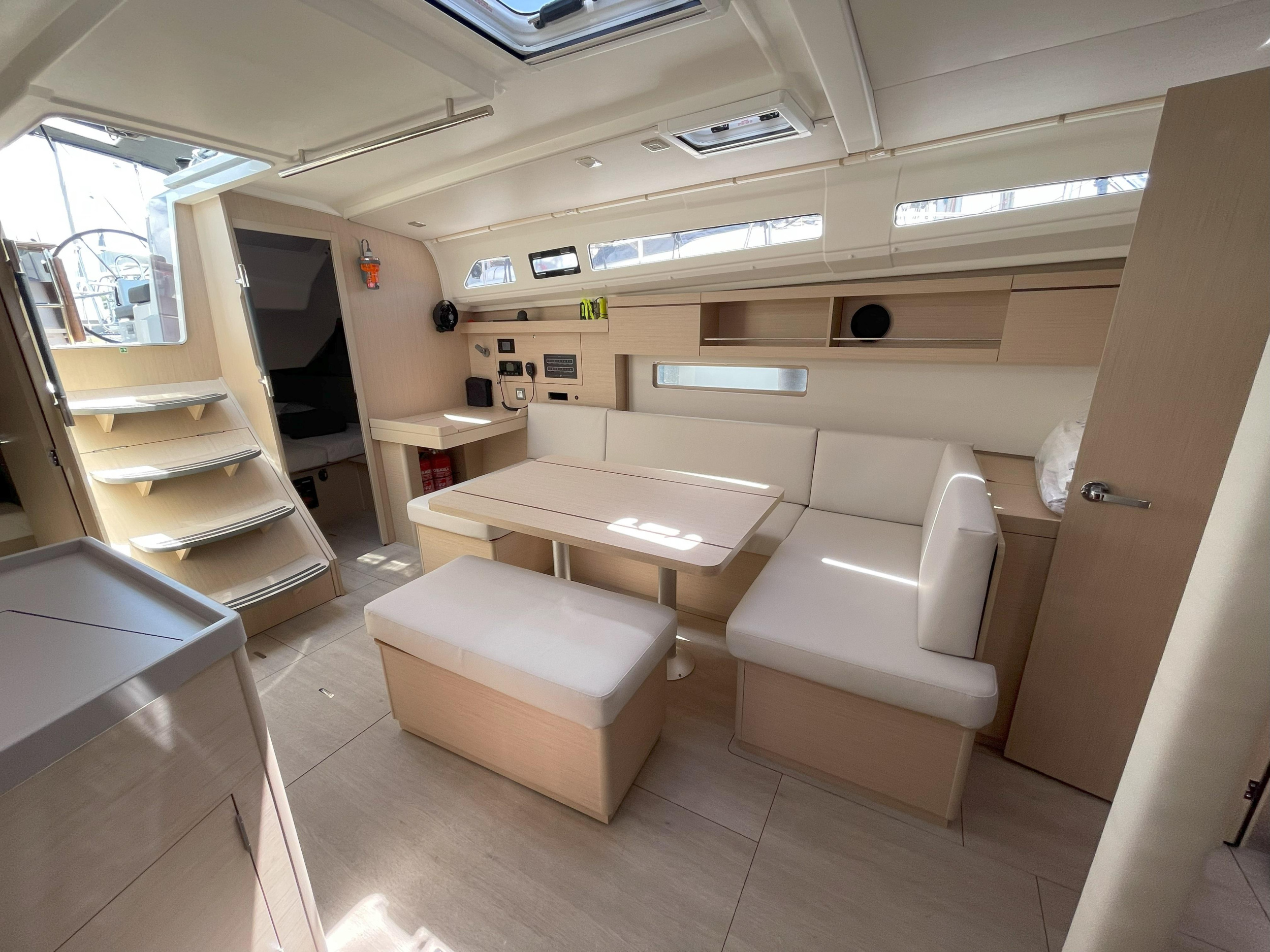 Oceanis 40.1 — photo 13