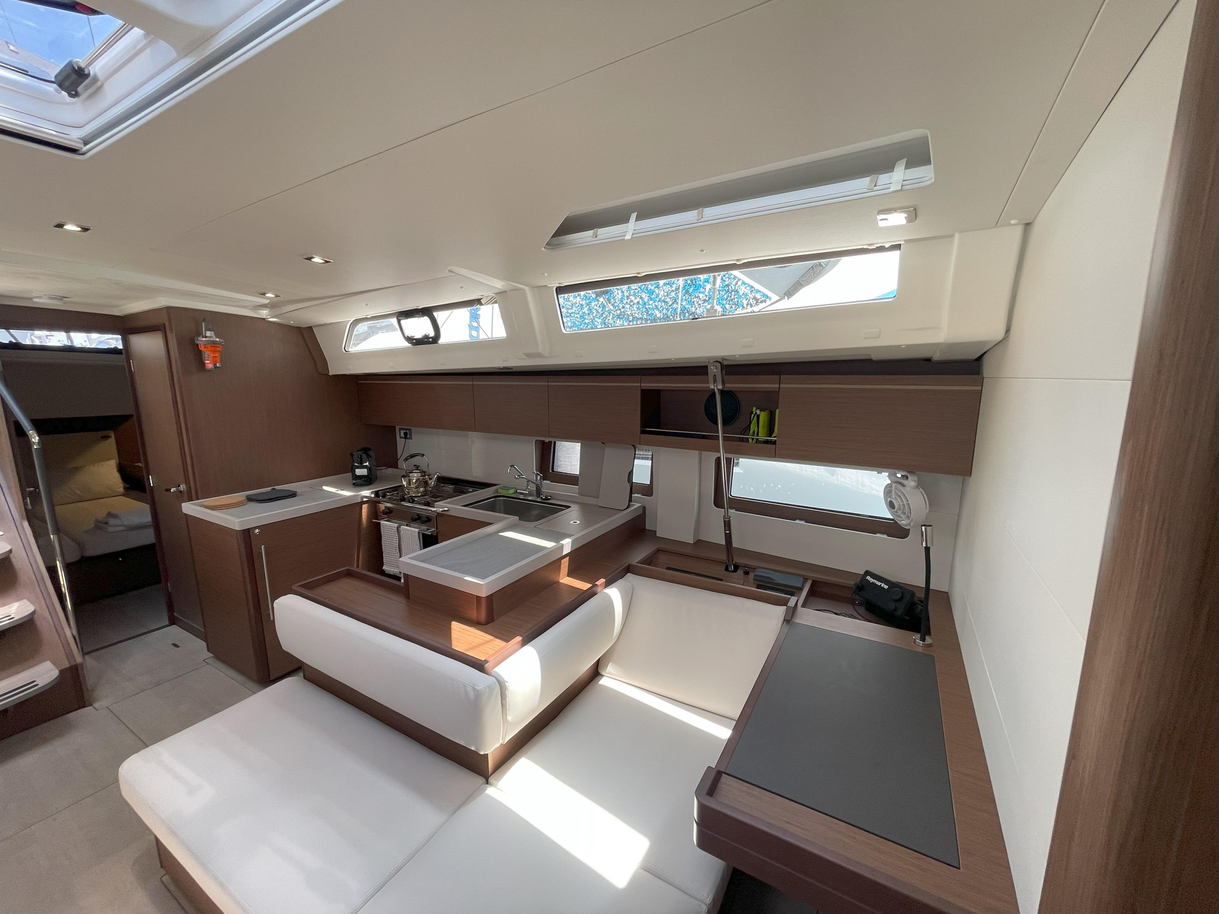 Oceanis 51.1 — photo 4