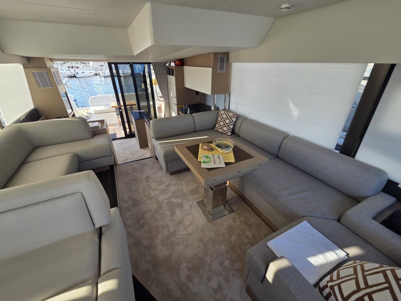 Prestige 520 Fly — photo 10