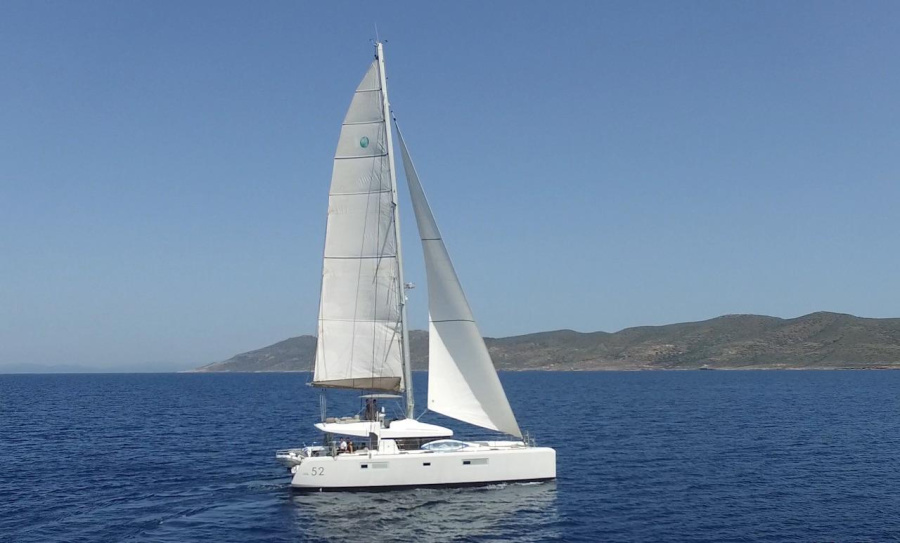 Lagoon 52 — photo 12
