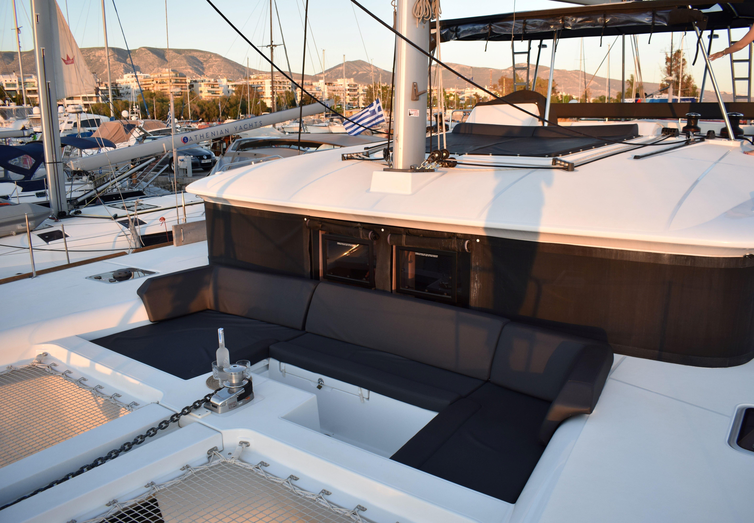 Lagoon 450 Flybridge — photo 8